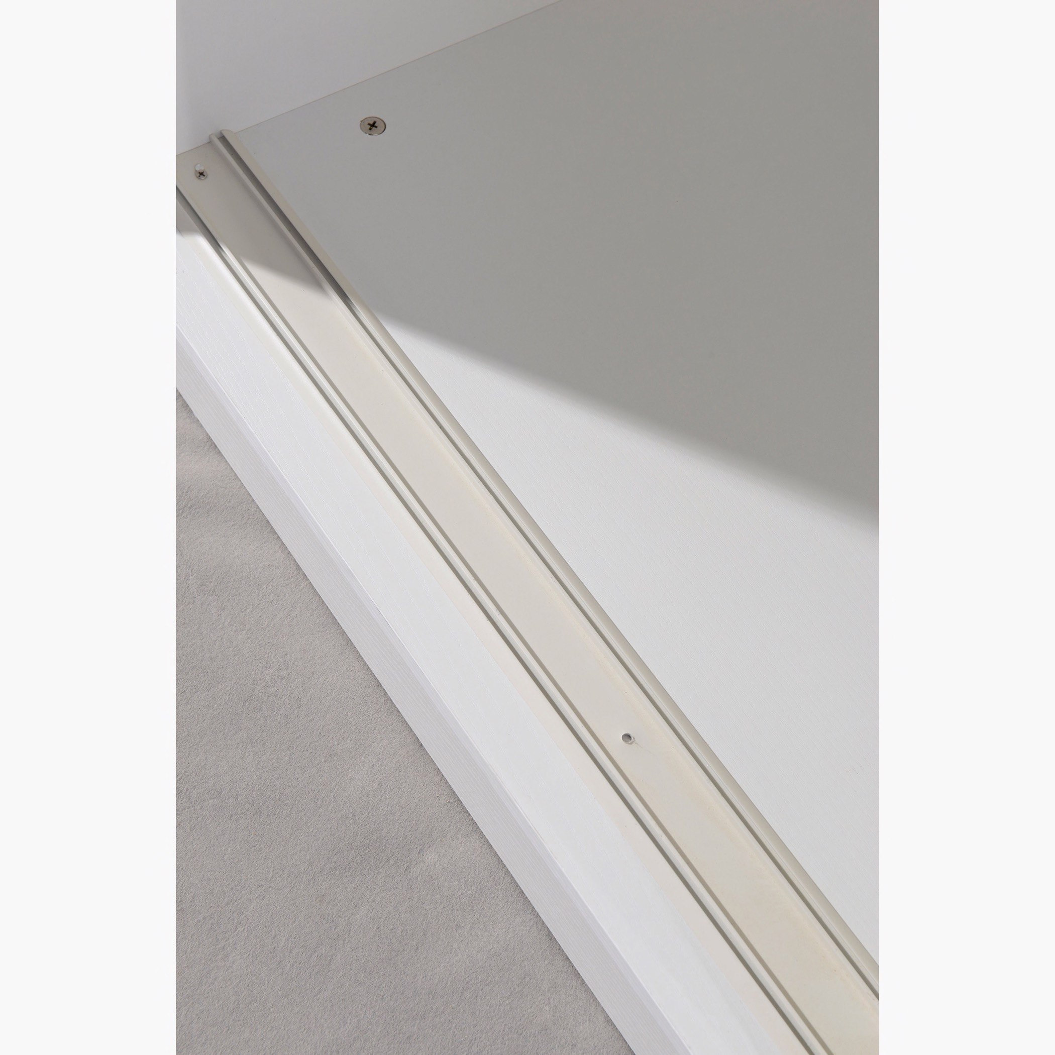خزانة ملابس كبيرة بباب انزلاقي ومرآة من هالمستاد-hbxfurniture-wardrobes-image-9