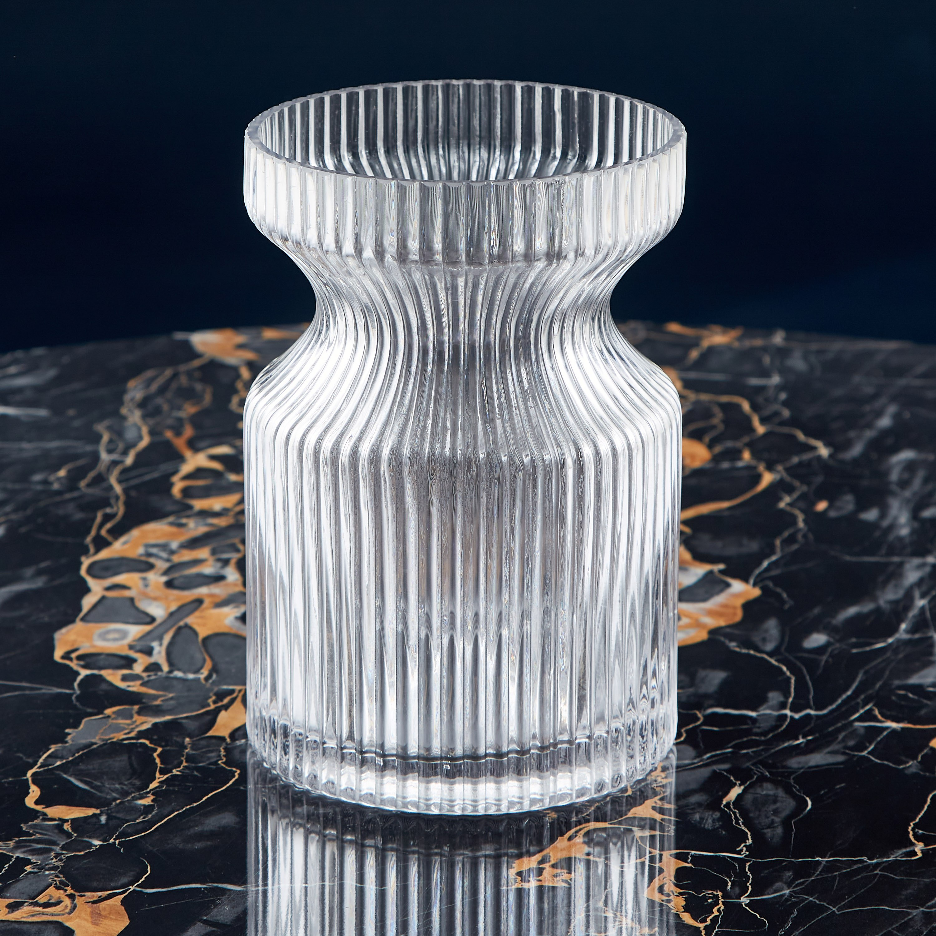مزهرية زجاج مضلعة من أتلانتا - 12x18 سم-hbxbedroom-decorandaccessories-vases-image-2