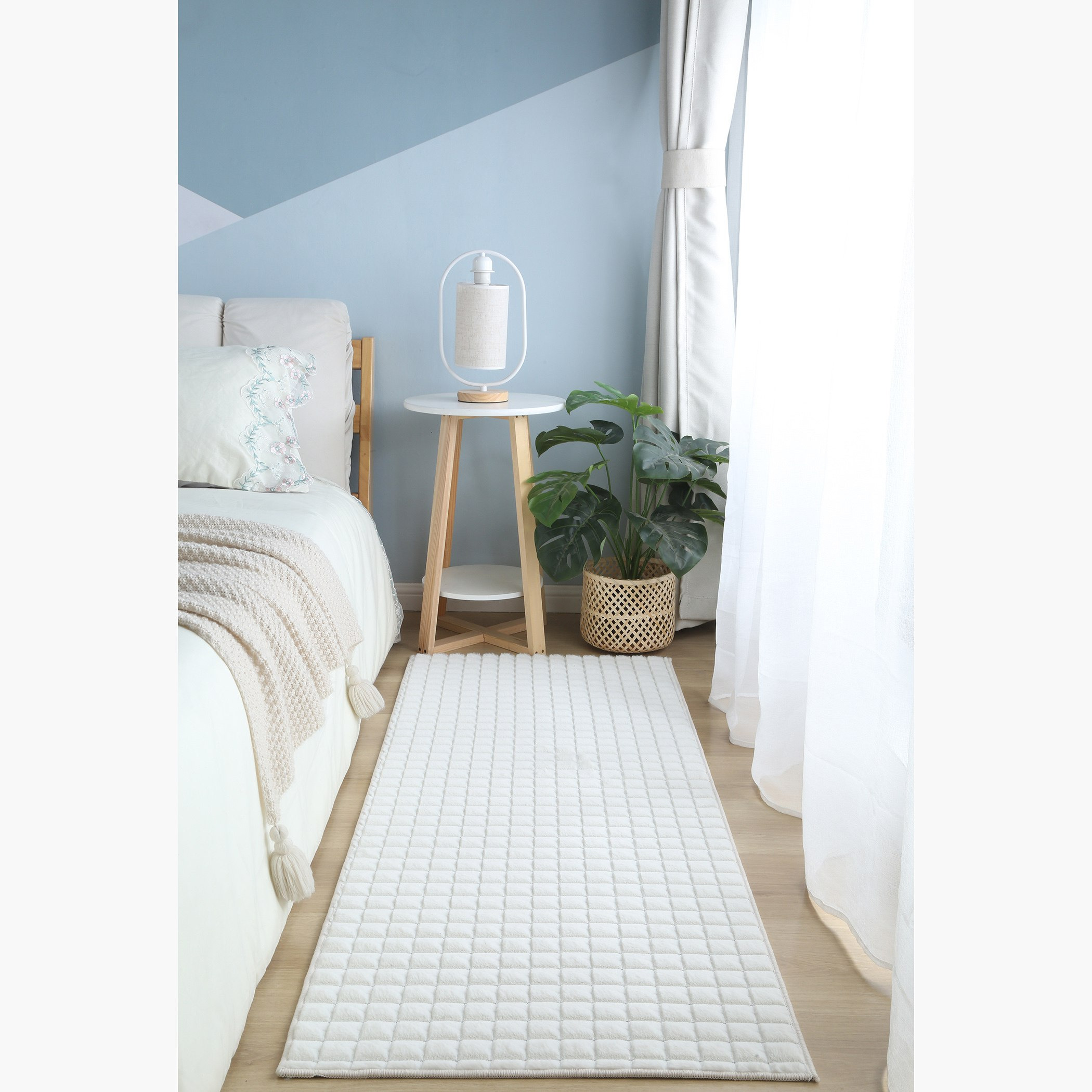 سجادة فرو أرنب بتصميم مكعبات محفورة - 60x150 سم-hbxdecorandfurnishings-floorcoverings-rugs-image-1