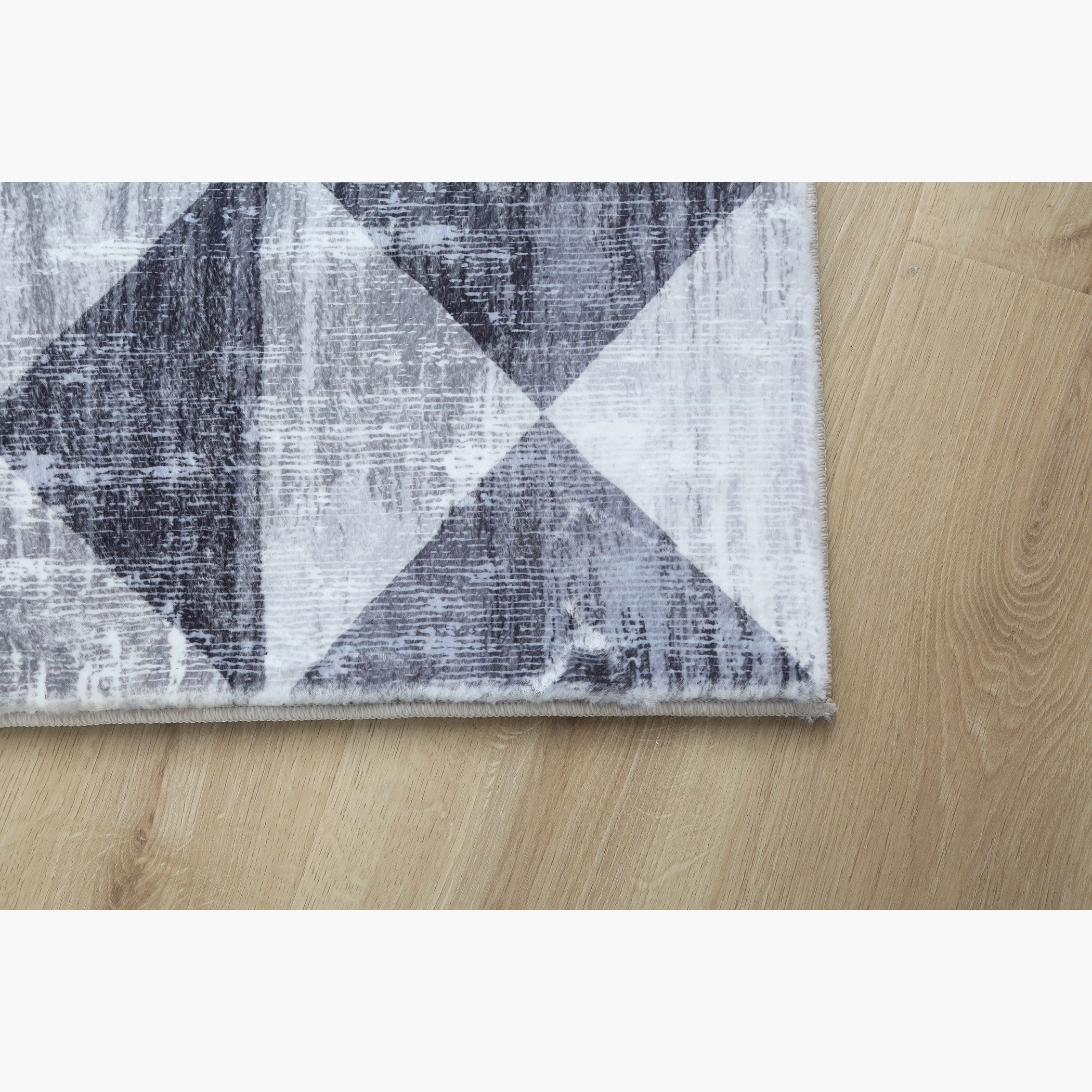 سجادة فرو مخملية بطبعات من بريستول إيزابيلا - 120x170 سم-hbxdecorandfurnishings-floorcoverings-rugs-image-2