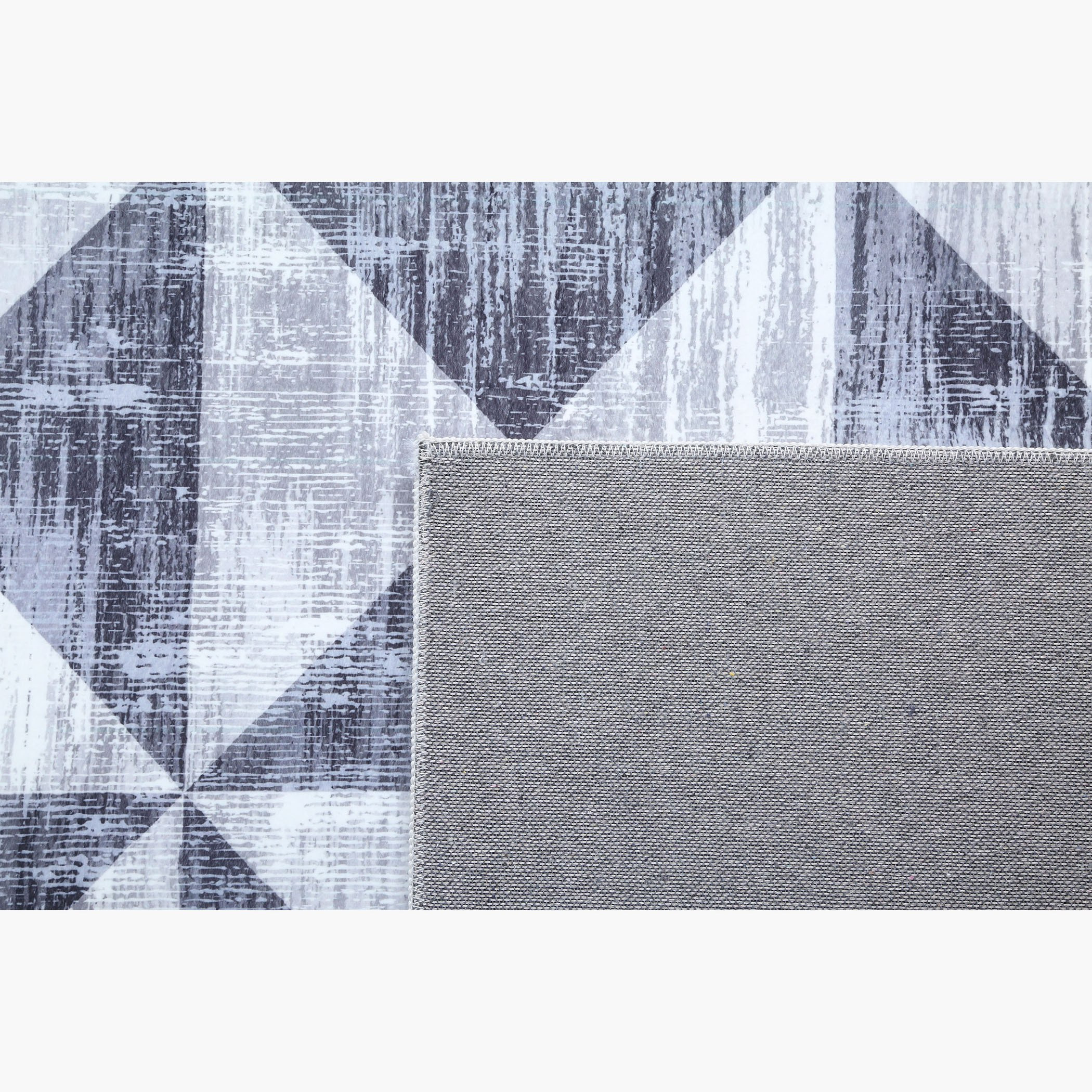 سجادة فرو مخملية بطبعات من بريستول إيزابيلا - 120x170 سم-hbxdecorandfurnishings-floorcoverings-rugs-image-4