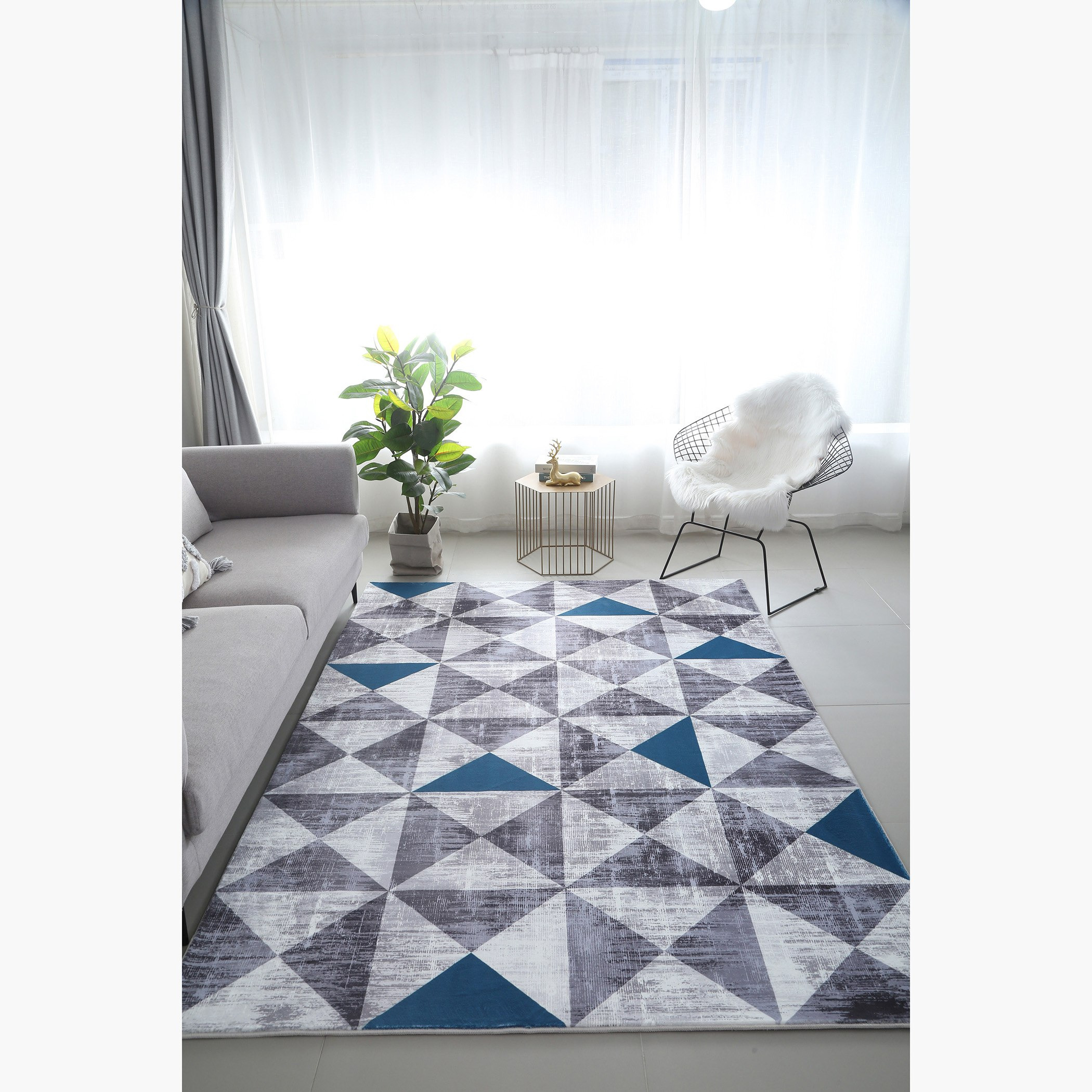 سجادة فرو مخملية بطبعات من بريستول إيزابيلا - 160x230 سم-hbxdecorandfurnishings-floorcoverings-rugs-image-1