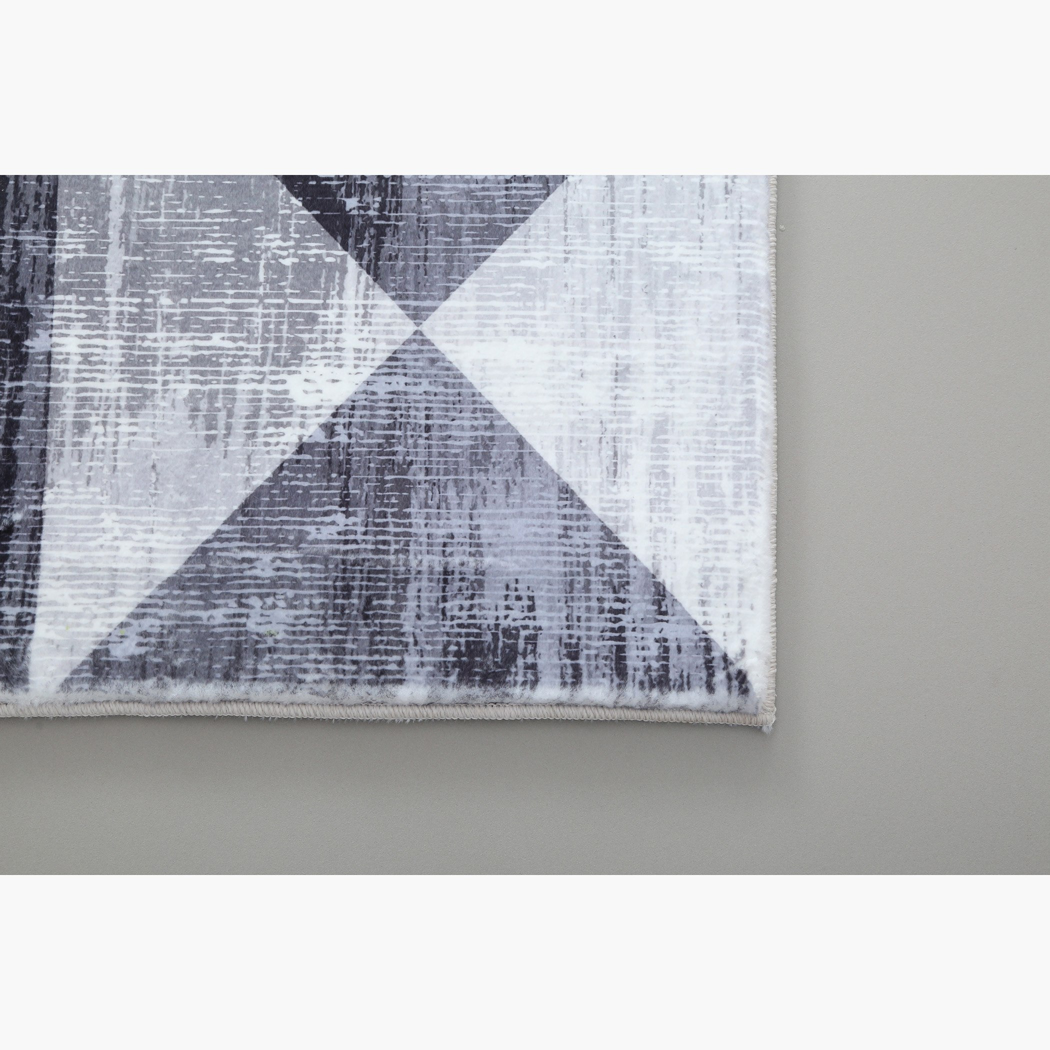 سجادة فرو مخملية بطبعات من بريستول إيزابيلا - 160x230 سم-hbxdecorandfurnishings-floorcoverings-rugs-image-2