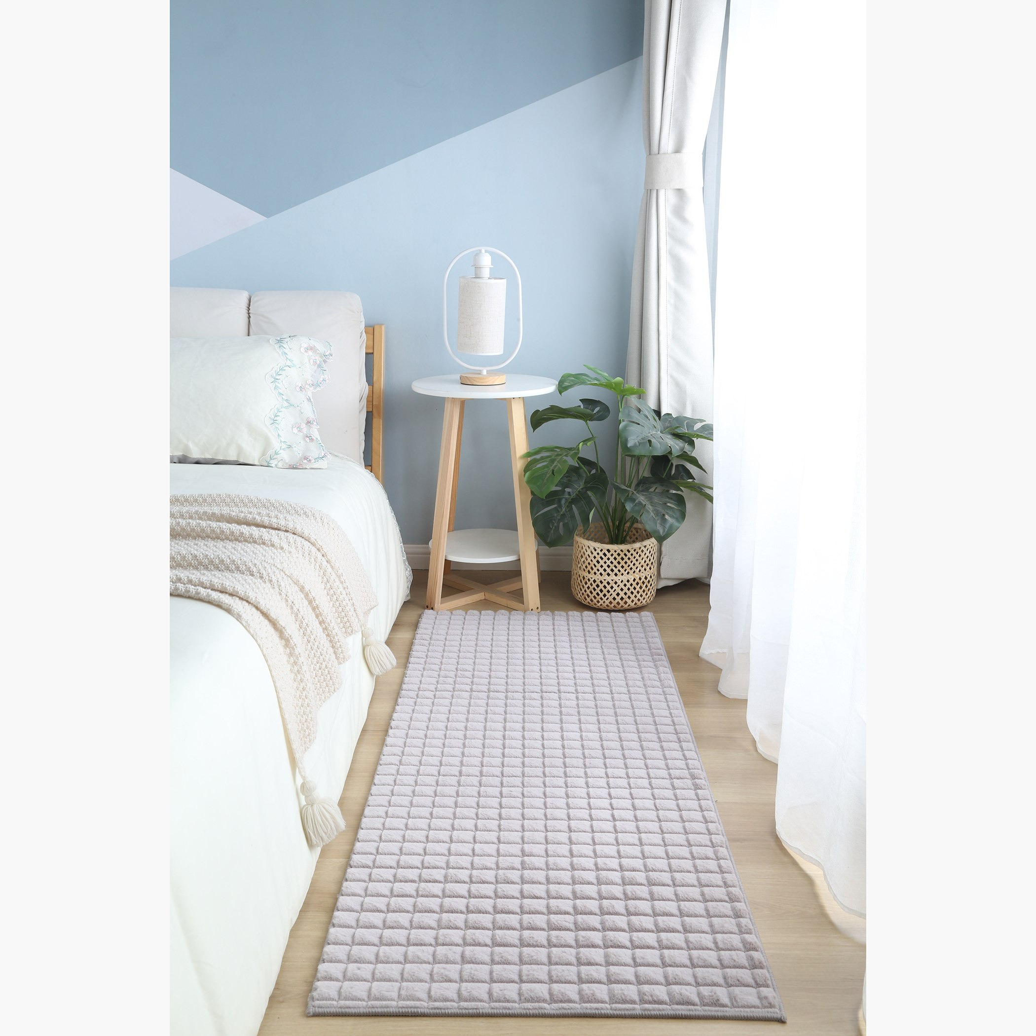 سجادة فرو أرنب بتصميم مكعبات محفورة - 60x150 سم-hbxdecorandfurnishings-floorcoverings-rugs-image-1