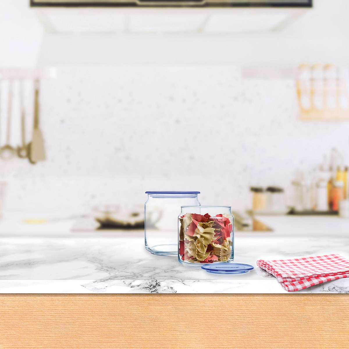 جرّة زجاج بغطاء من ليومنارك - 750 مل-hbxhomeware-hbxkitchen-image-1