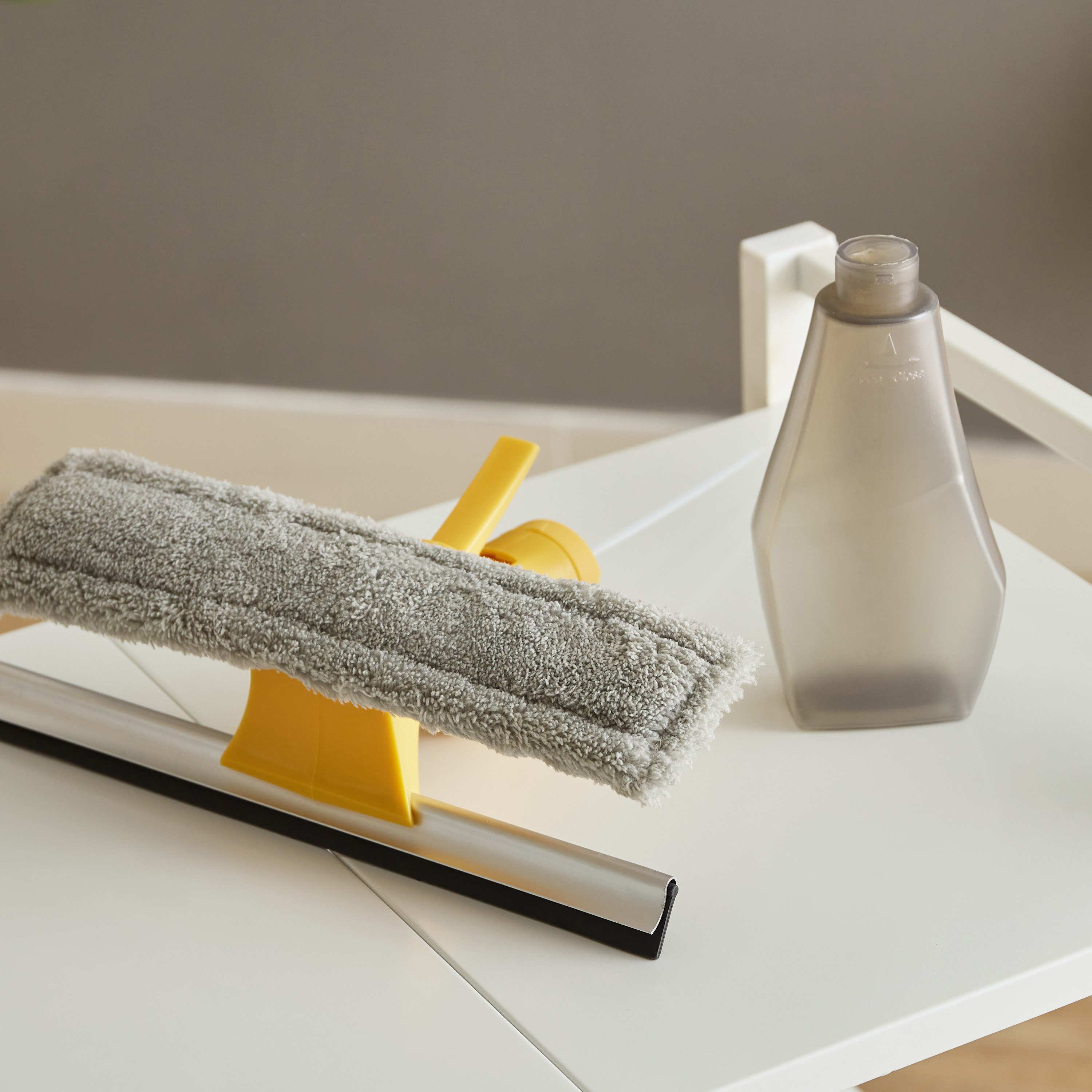 بخاخ منظف مع ممسحة من ألينا-hbxbathroom-laundry-cleaningaccessories-image-3