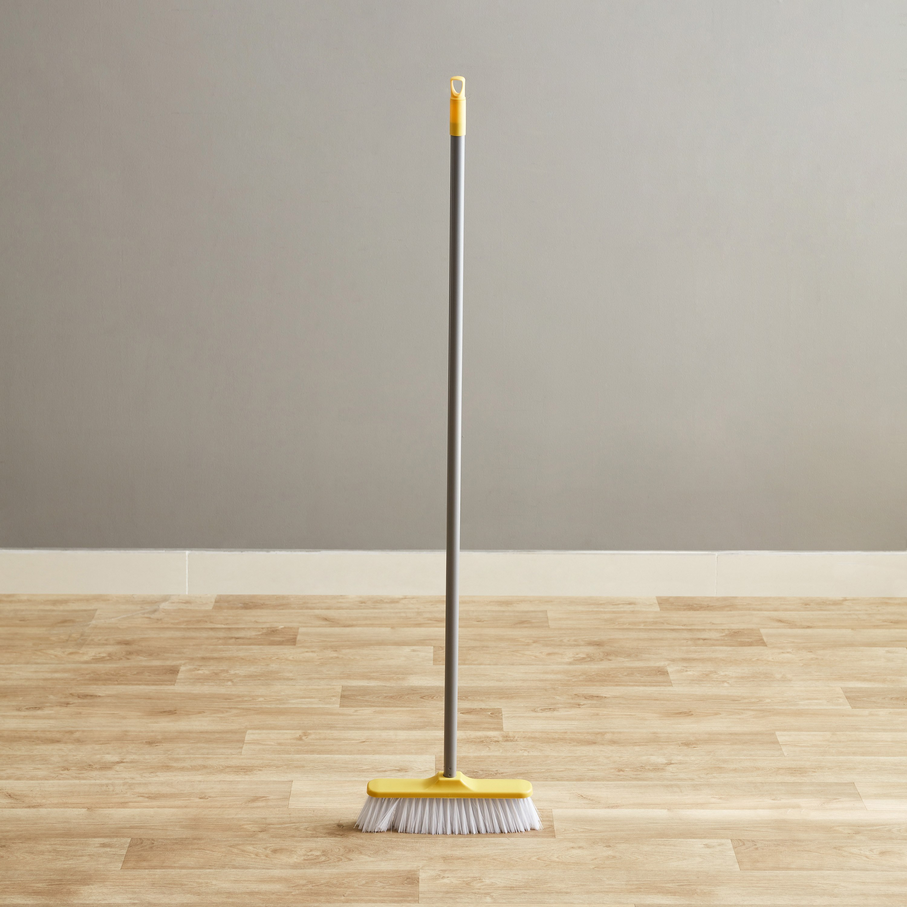 مقشة إيفا بمقبض معدني من ألينا - 120 سم-hbxbathroom-laundry-cleaningaccessories-image-1