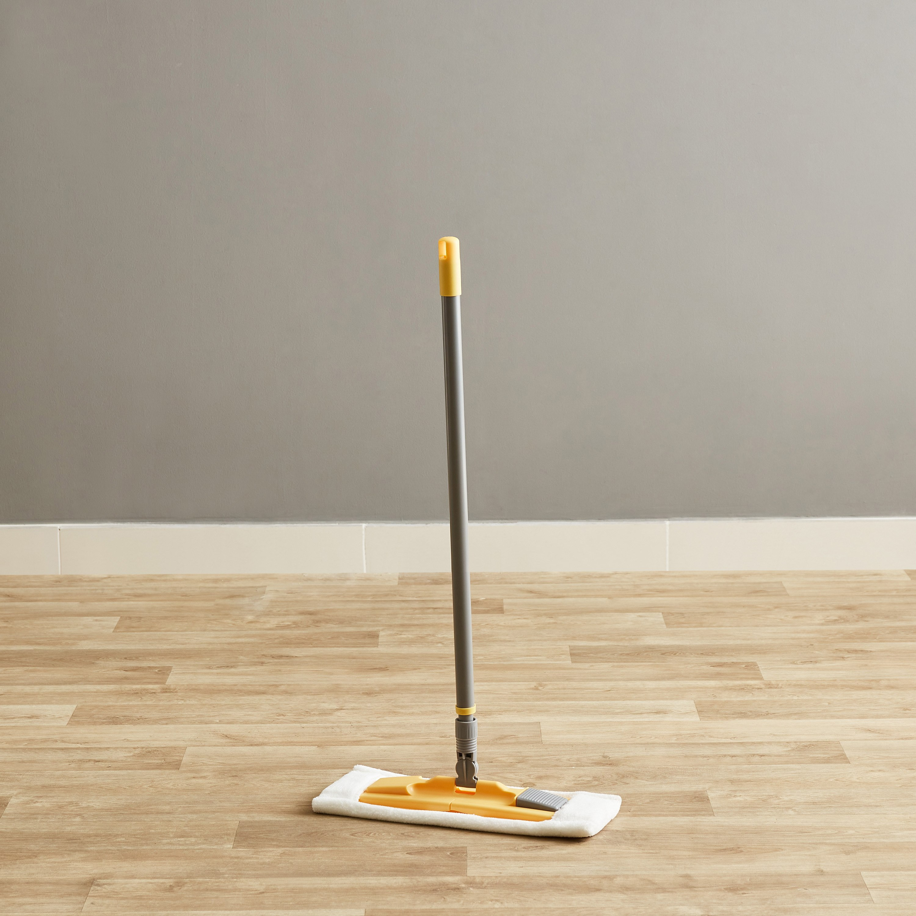 ممسحة ألياف دقيقة مسطحة بمقبض معدني من ألينا - 136 سم-hbxbathroom-laundry-cleaningaccessories-image-2