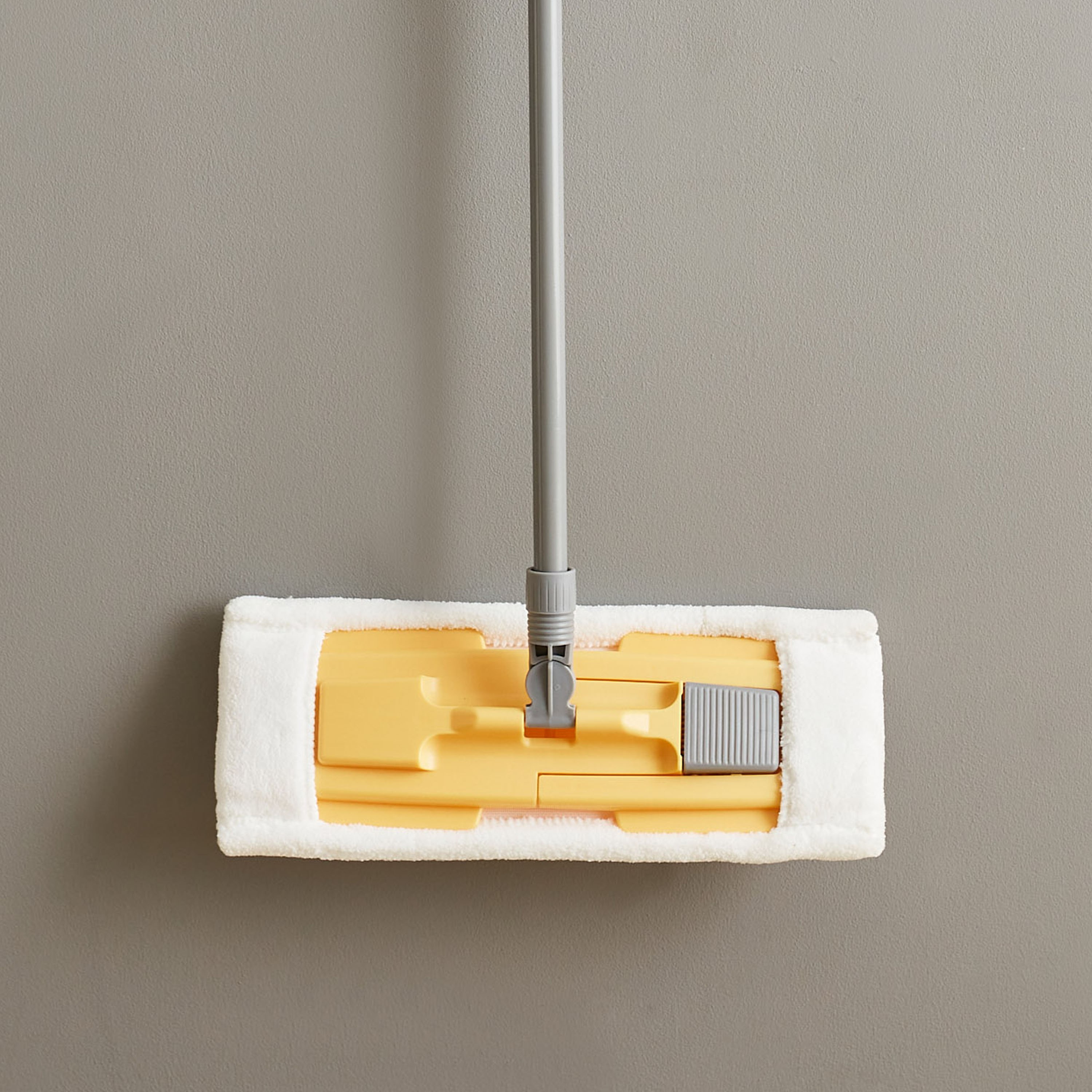 ممسحة ألياف دقيقة مسطحة بمقبض معدني من ألينا - 136 سم-hbxbathroom-laundry-cleaningaccessories-image-5