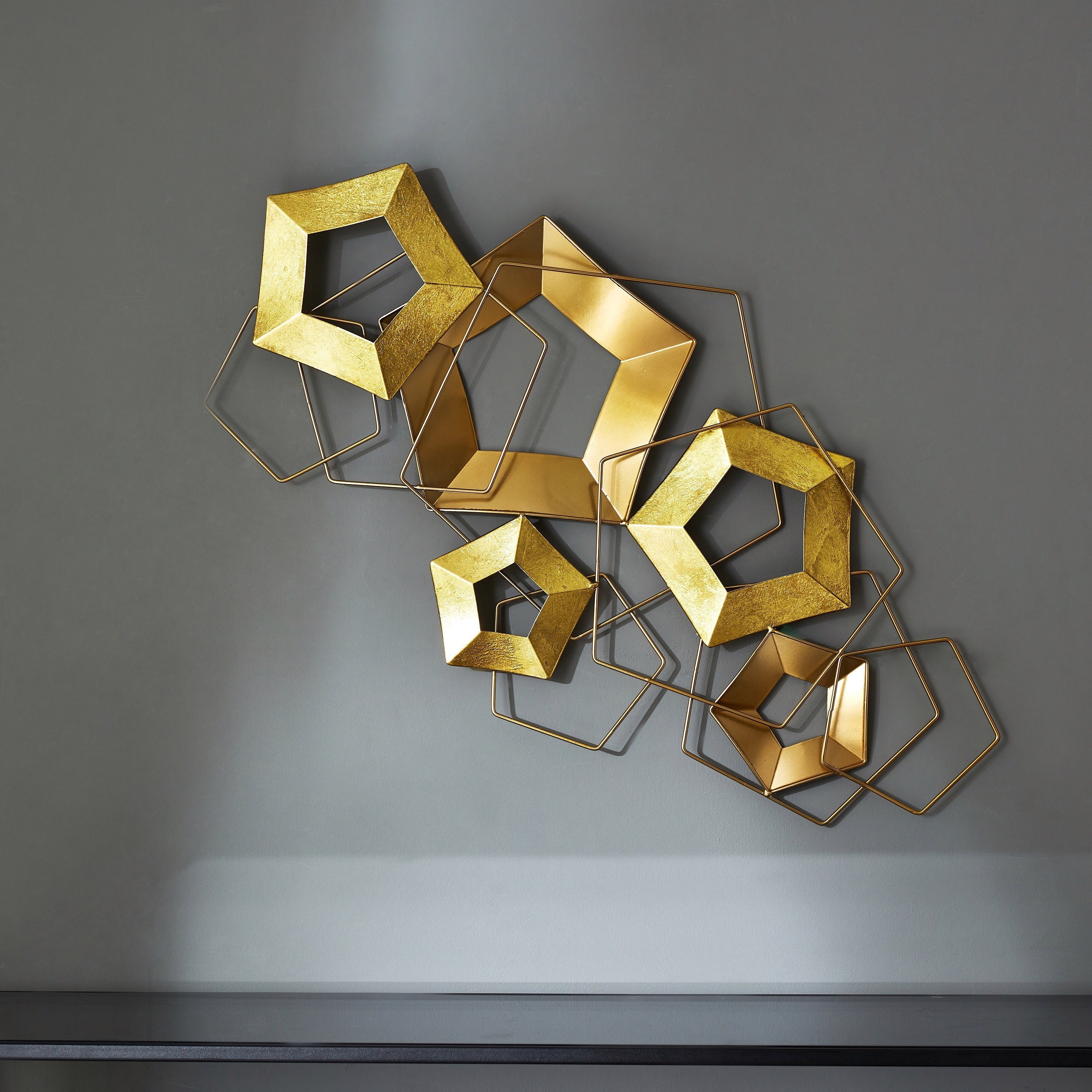زينة حائط معدن من والتون - 91×5×48 سم-hbxlivingroom-walldecor-wallart-image-1