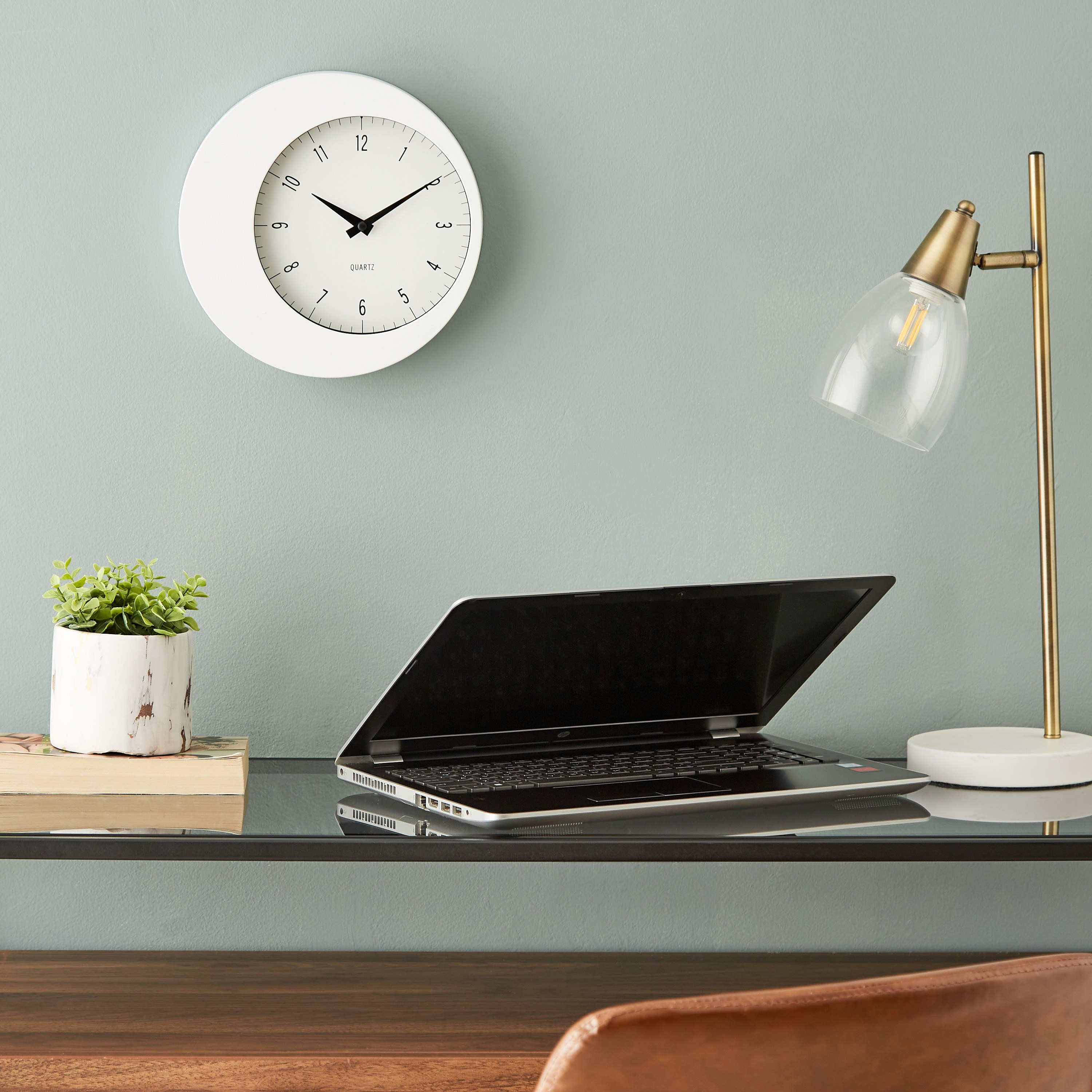 ساعة حائط بلاستيك مستديرة من إيما - 24x4 سم-hbxdiningroom-decorandaccessories-clocks-image-5