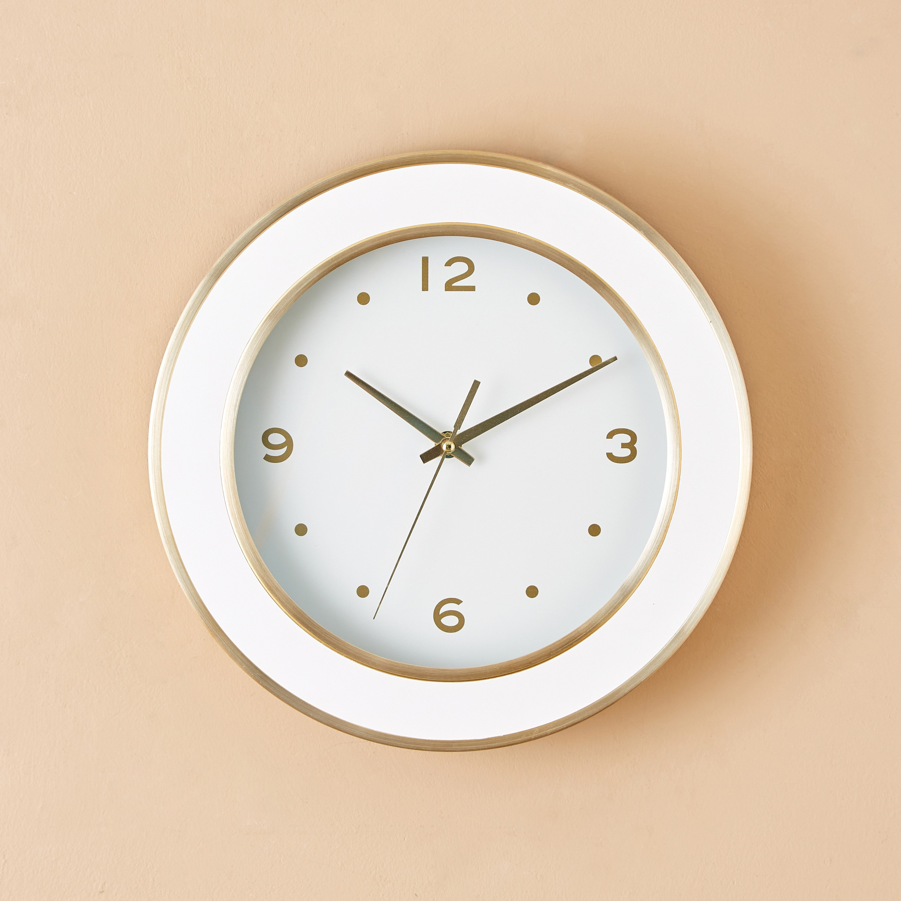 ساعة حائط ألومنيوم بحواف ميتاليك من إيما - 30x4.2 سم-hbxdiningroom-decorandaccessories-clocks-image-1