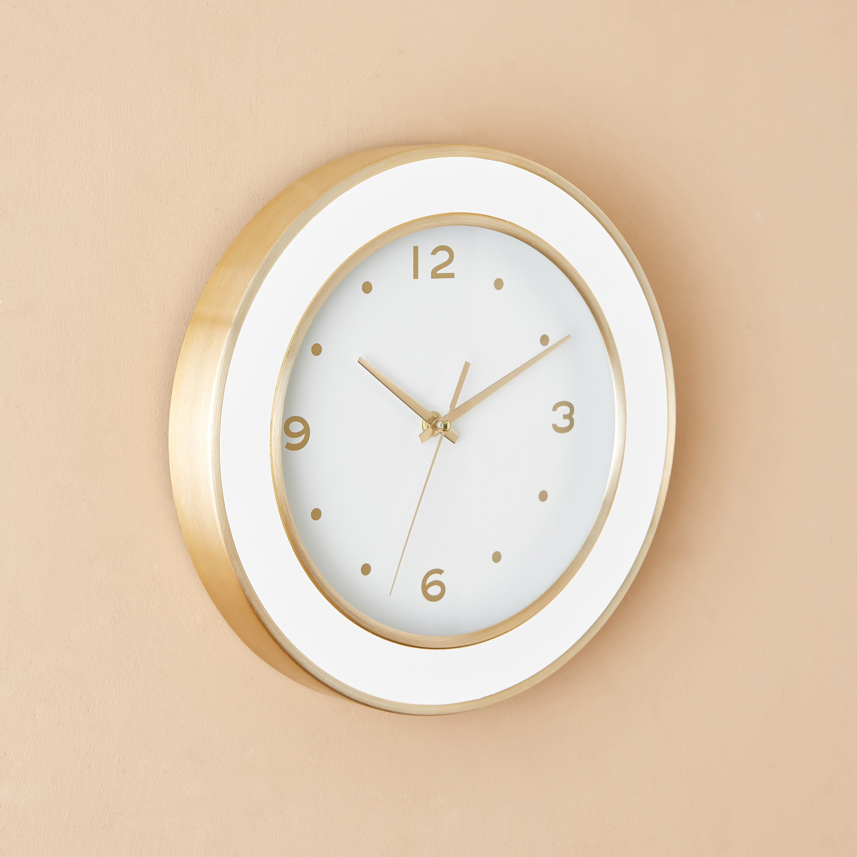 ساعة حائط ألومنيوم بحواف ميتاليك من إيما - 30x4.2 سم-hbxdiningroom-decorandaccessories-clocks-image-2