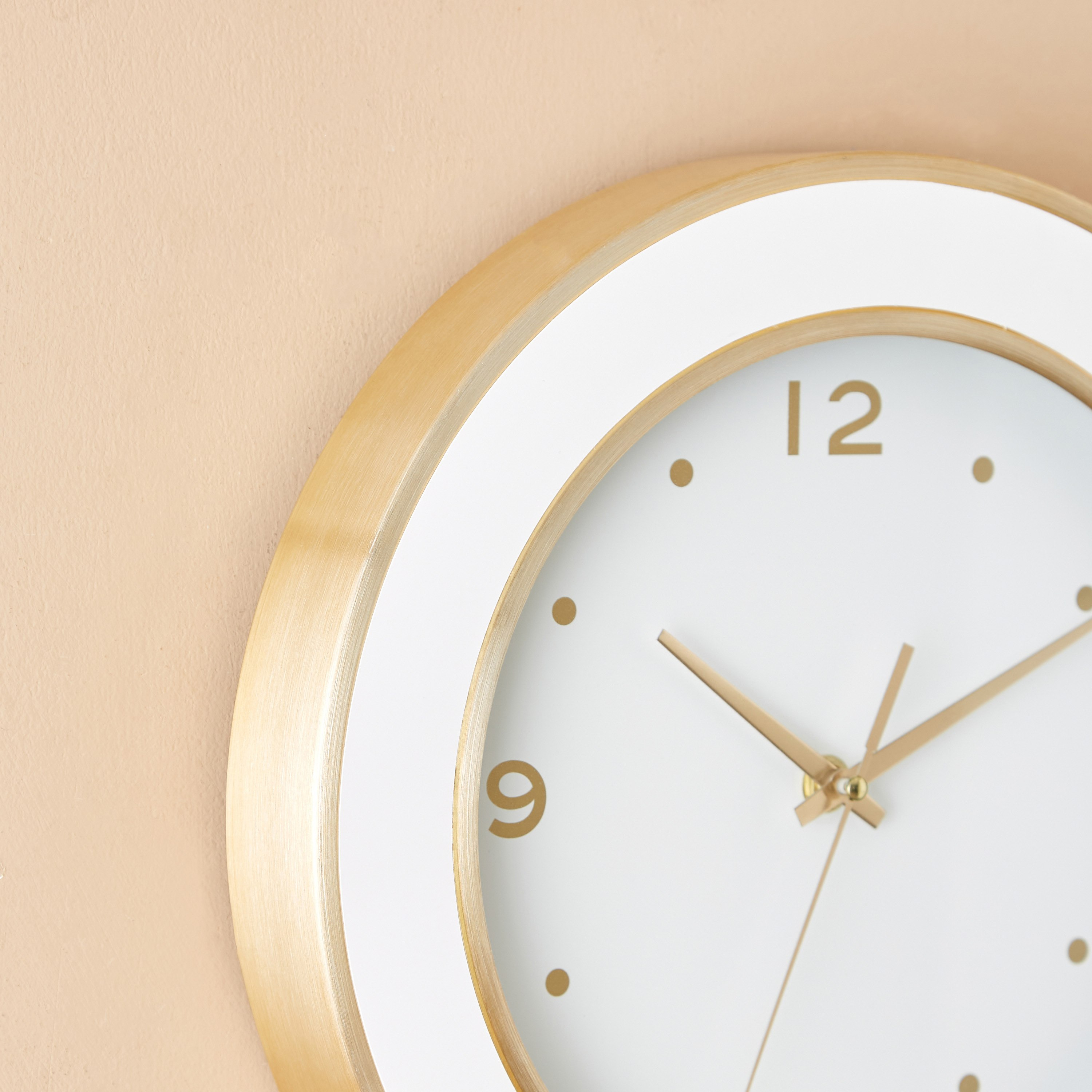 ساعة حائط ألومنيوم بحواف ميتاليك من إيما - 30x4.2 سم-hbxdiningroom-decorandaccessories-clocks-image-3