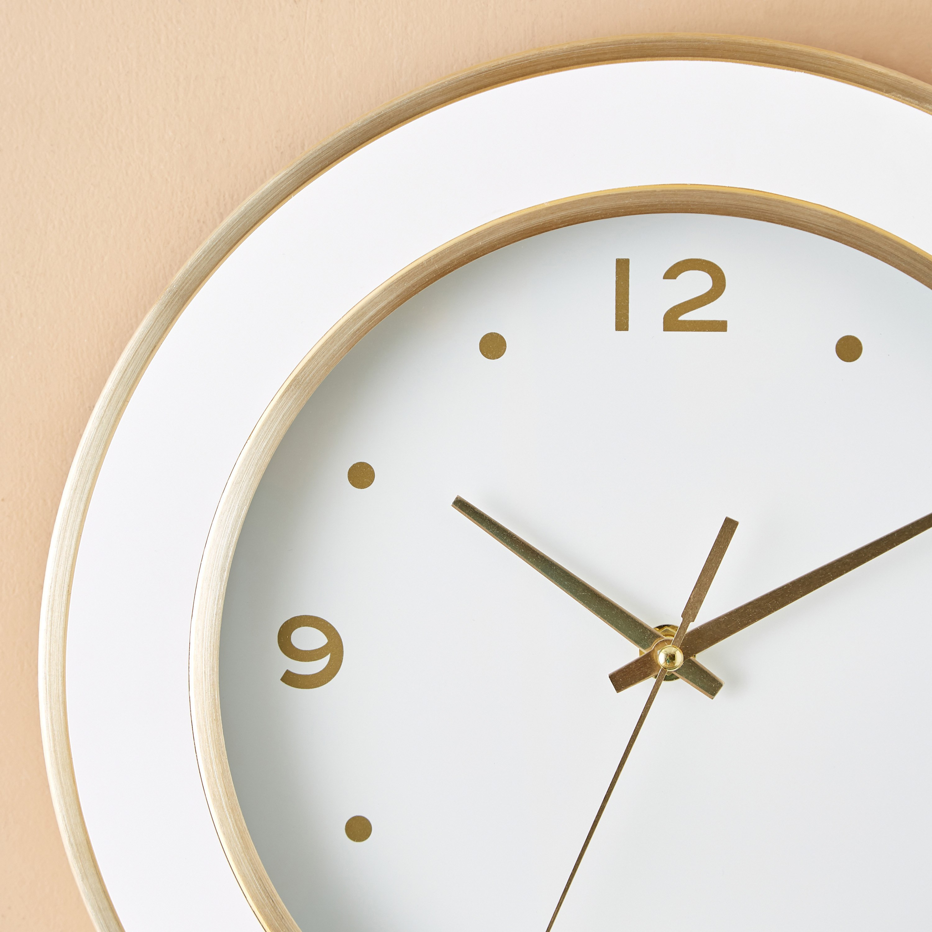 ساعة حائط ألومنيوم بحواف ميتاليك من إيما - 30x4.2 سم-hbxdiningroom-decorandaccessories-clocks-image-4