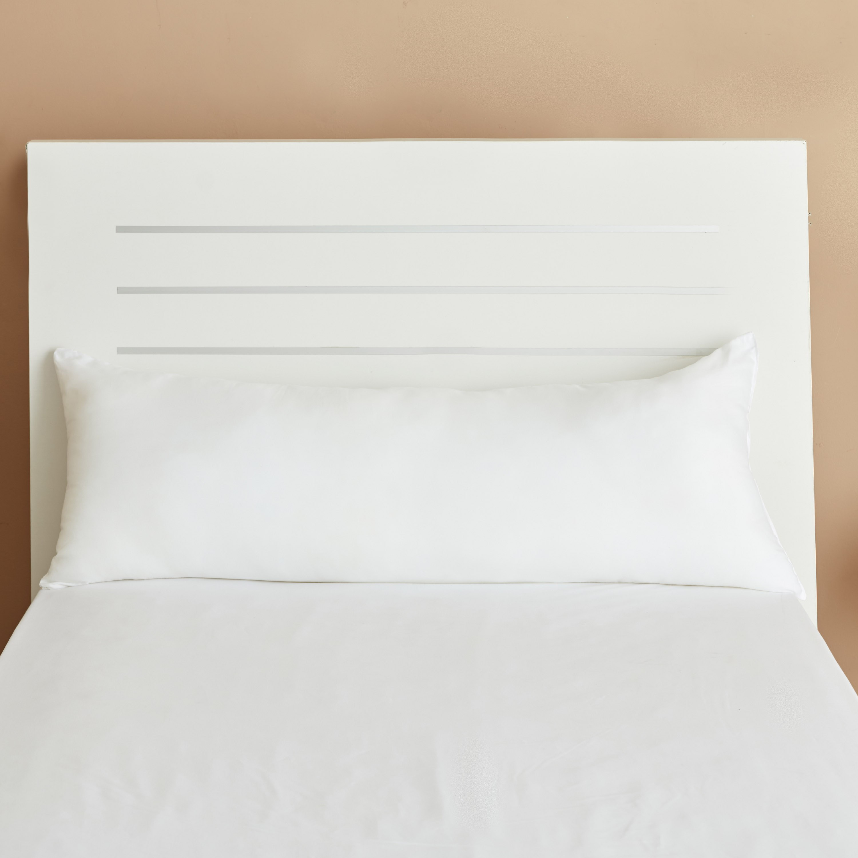وسادة جسم من الألياف الدقيقة من إيسينشيال - 120x45 سم-hbxdecorandfurnishings-bedding-duvetsandpillows-image-2