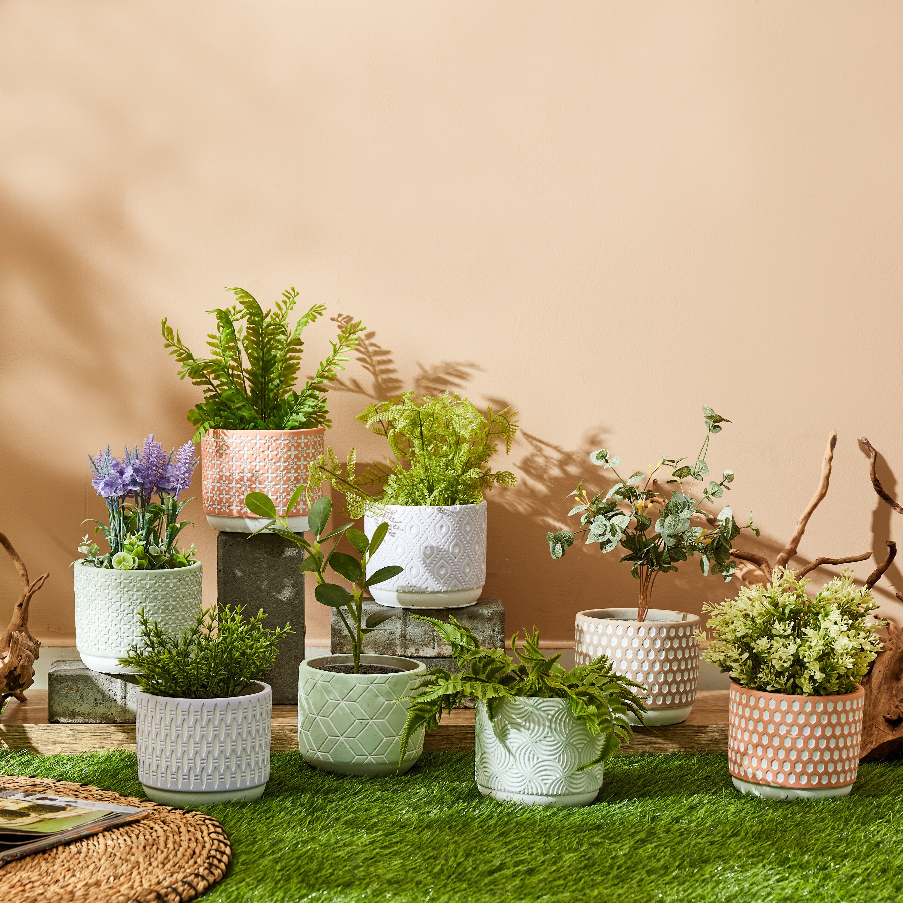 إناء حديقة من الإسمنت بنقوش منقطة من أوليف - 14x14x12 سم-hbxdecorandfurnishings-homeaccessories-artificialflowersandplants-image-4