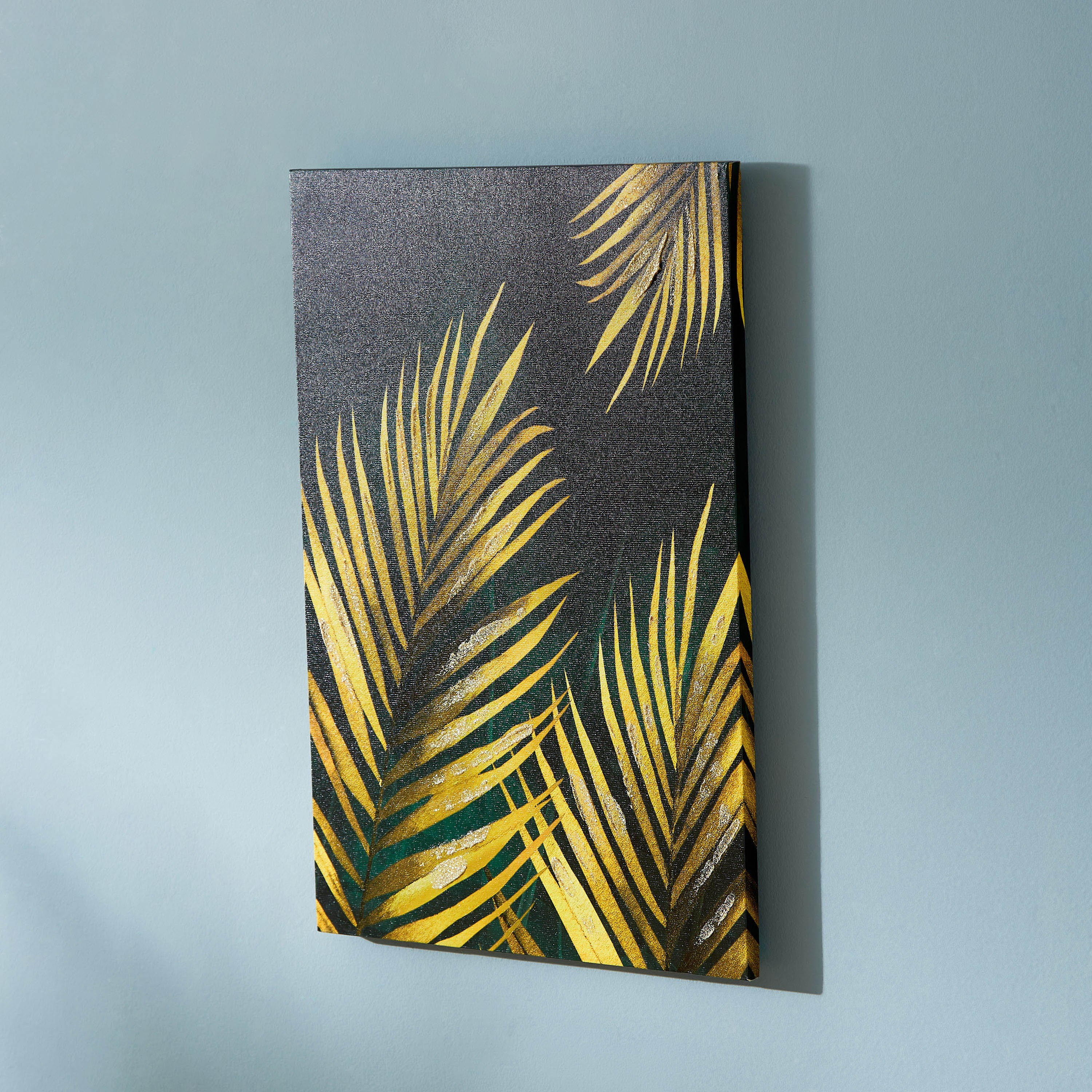 لوحة حائط كانفاس مؤطرة بتصميم نخيل الذهب من تريشرز - 40x60x1.8 سم-hbxhomeware-hbxdecorandfurnishings-image-2