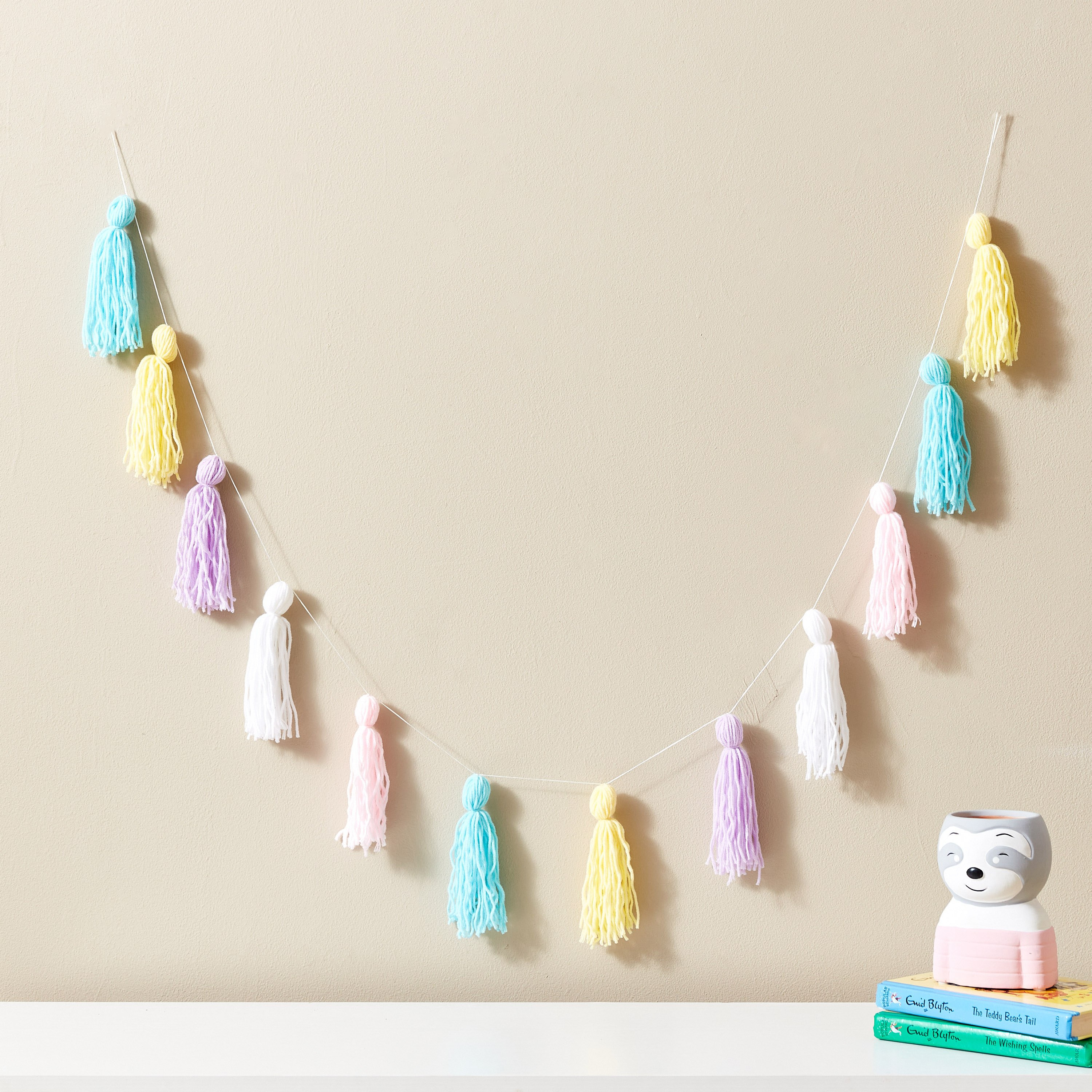 زينة شرّابات قماش معلّقة من بونجور - 150 سم-hbxhomeware-hbxkidsandyouth-image-1
