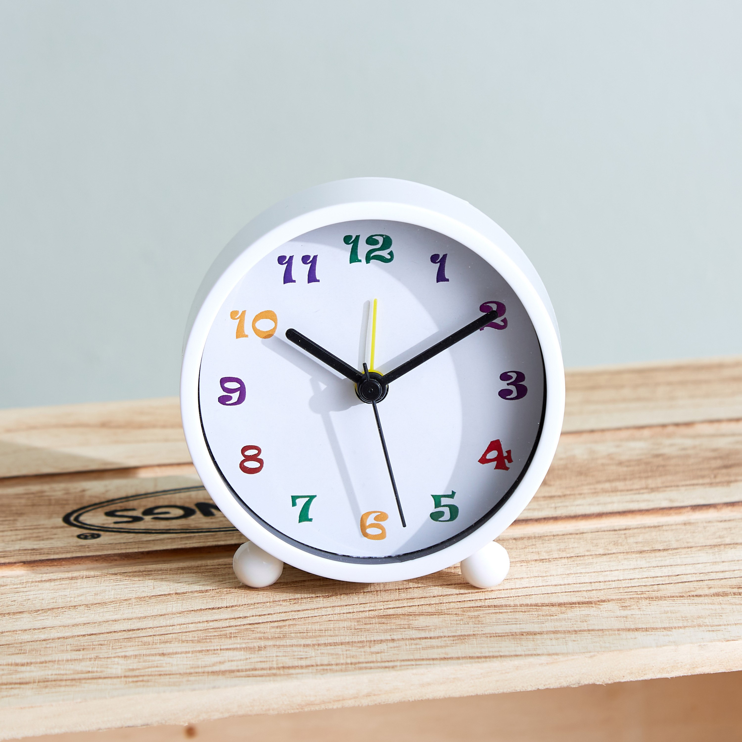 منبّه طَاولة من توم - 9.4x9.4x3.9 سم-hbxhomeware-hbxkidsandyouth-image-1