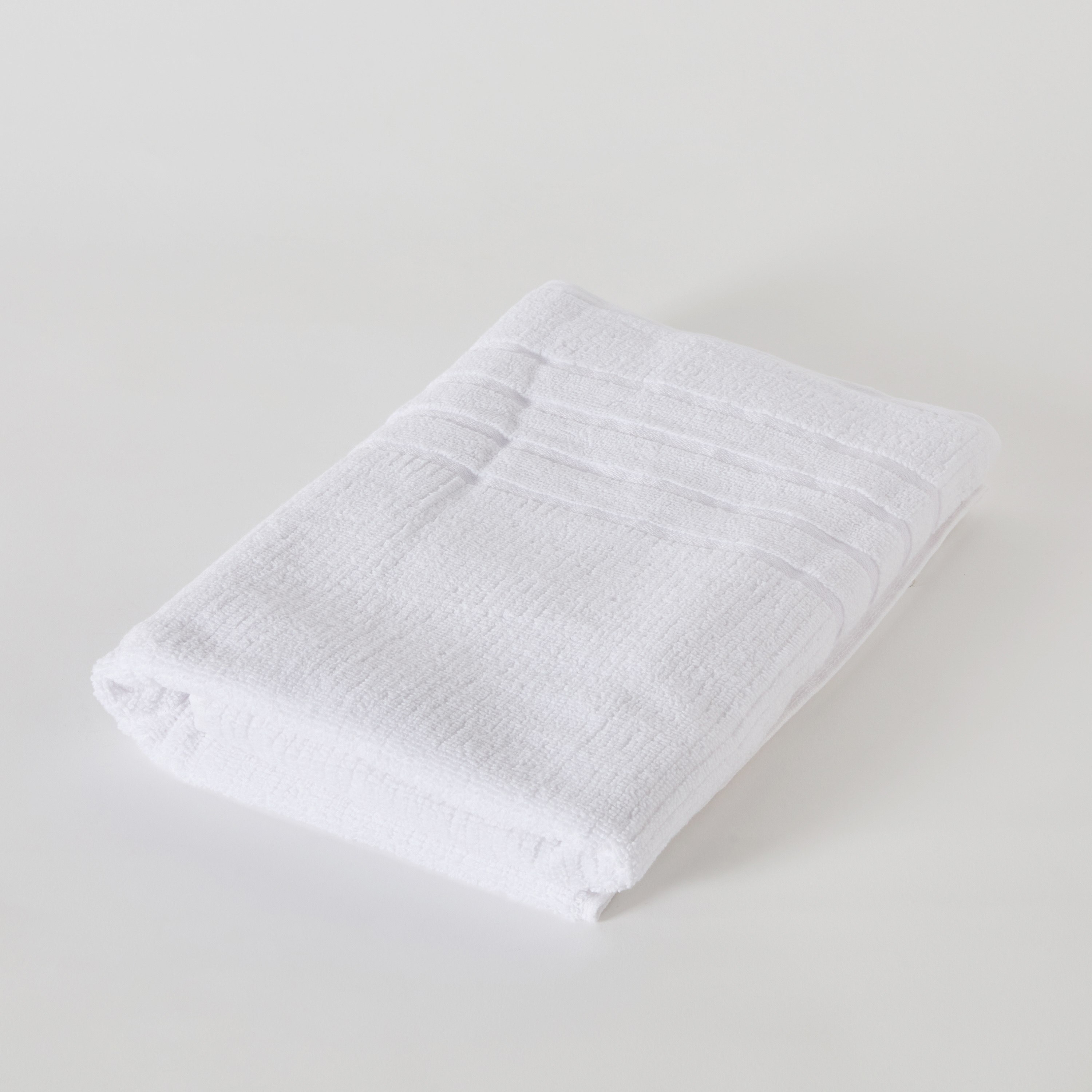 منشفة حمام قطن مضلعة من ماتيو - 136x68 سم-hbxbathroom-bathroomtextiles-image-5
