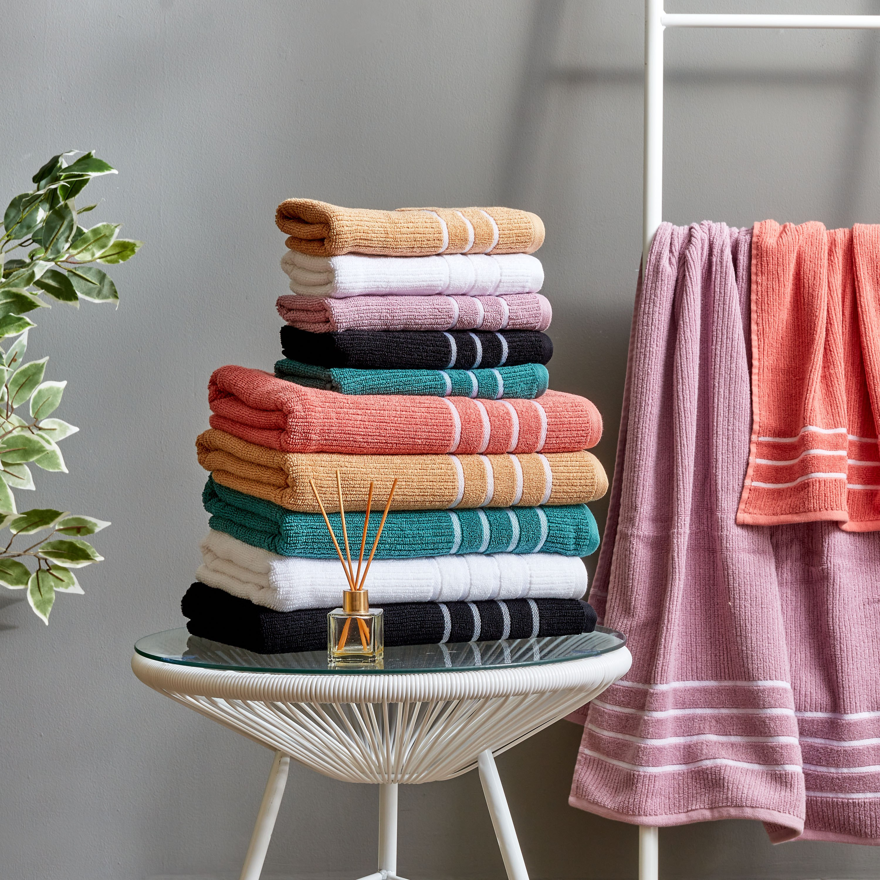 Mateo Ribbed Cotton Hand Towel - 40x70 cm-hbxbathroom-bathroomtextiles-image-4