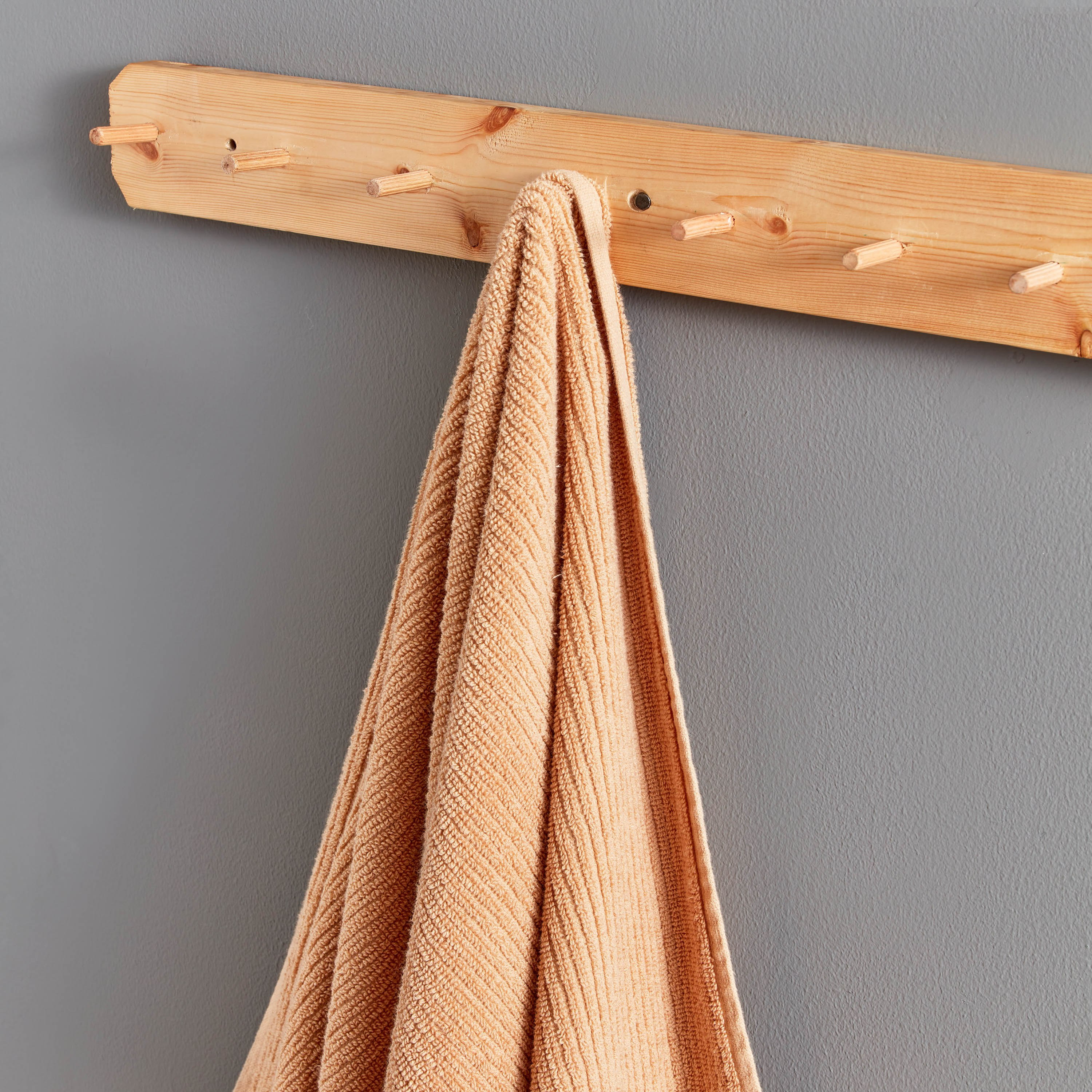 منشفة حمام قطن مضلعة من ماتيو - 136x68 سم-hbxbathroom-bathroomtextiles-image-3