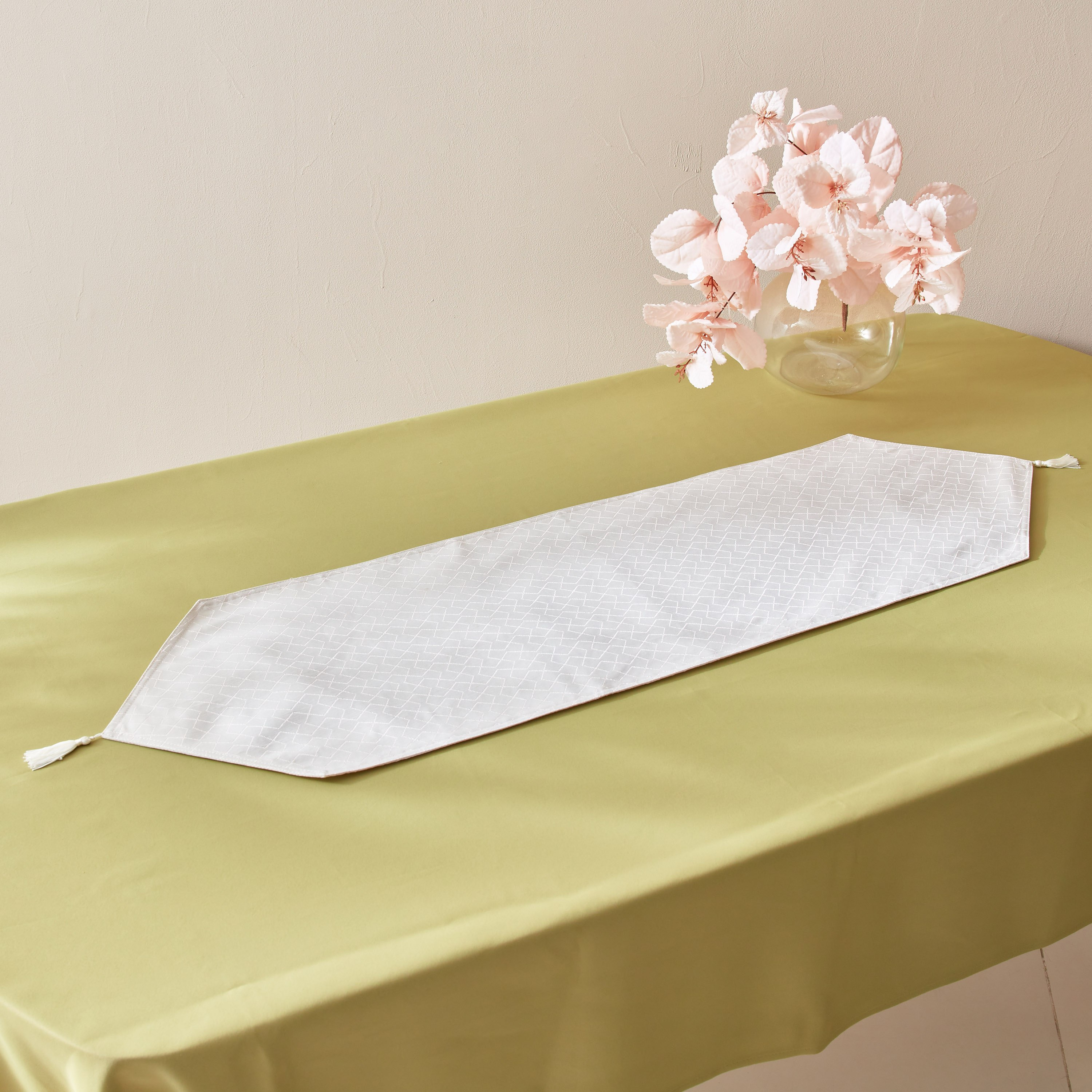 مفرش طاولة جاكارد من هاربر - 33x120 سم-hbxdecorandfurnishings-homefurnishings-tablelinens-image-1
