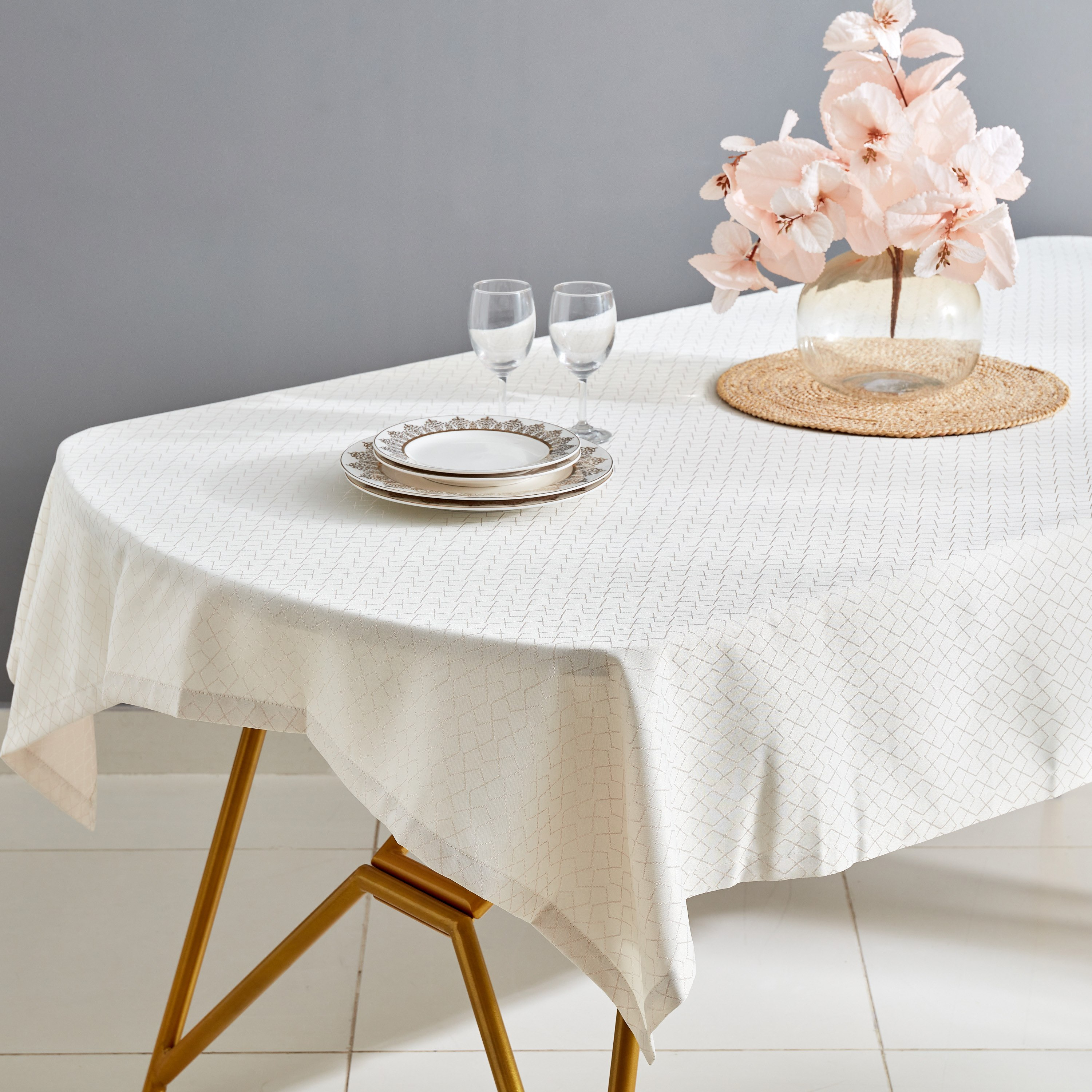Harper Treillage Jacquard Table Cloth - 140x250 cm-hbxdecorandfurnishings-homefurnishings-tablelinens-image-4