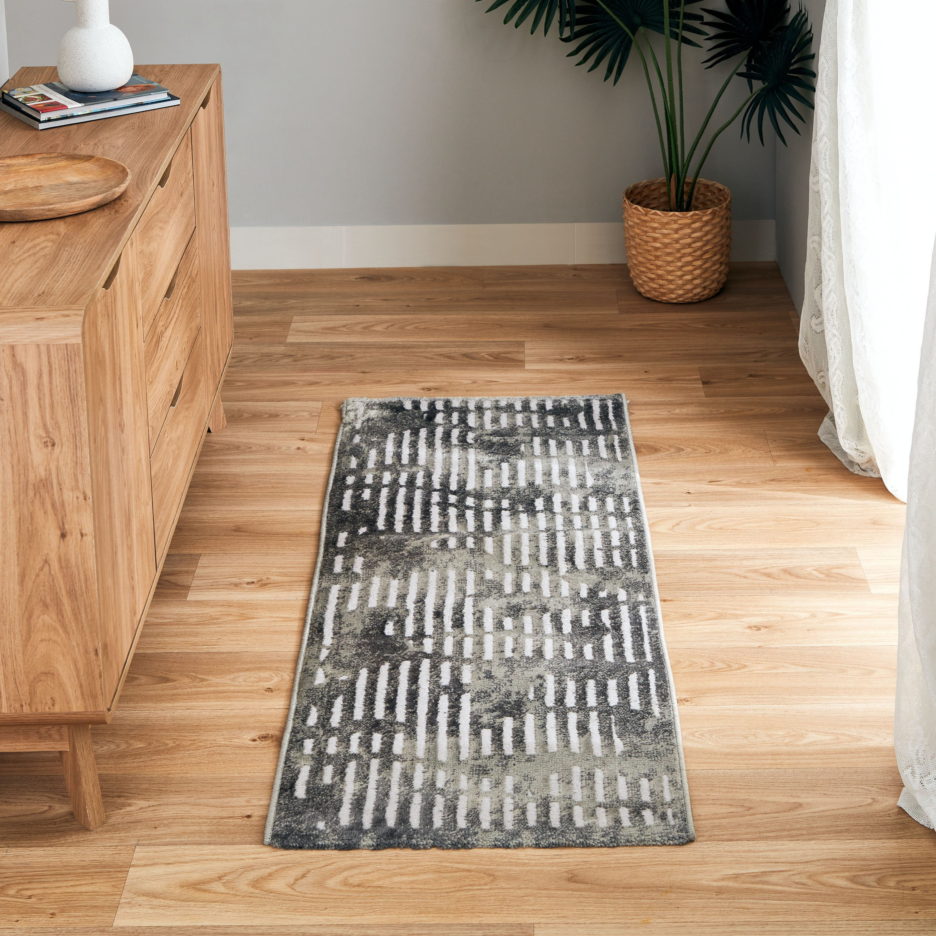 سجادة بولي بروبليين مقاومة للبقع من مشاعل آليا - 60x150 سم-hbxdecorandfurnishings-floorcoverings-rugs-image-1