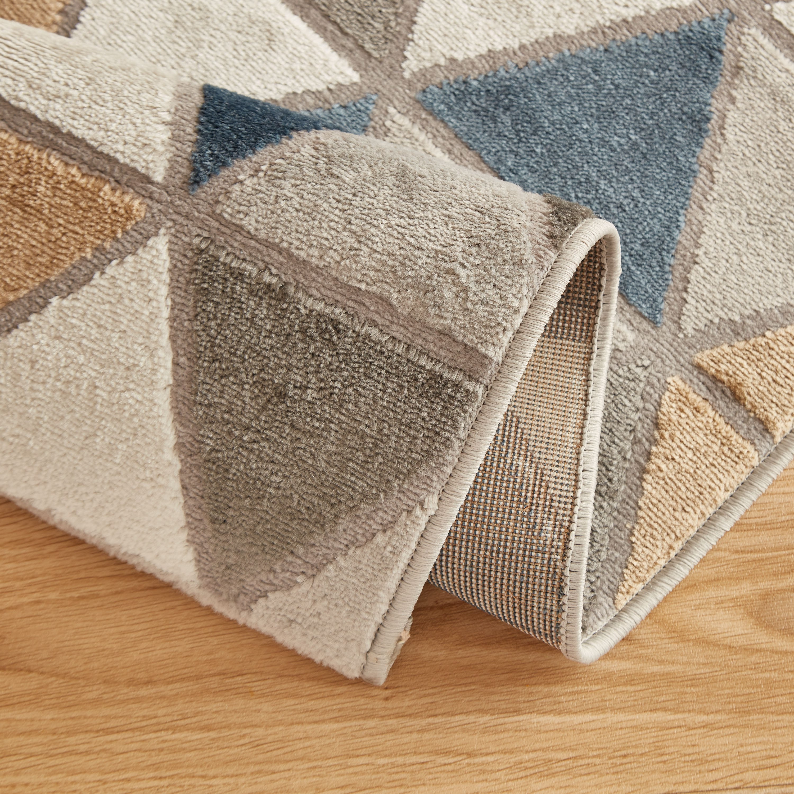 سجادة مقاومة للبقع بتصميم هندسي من مشاعل - 110x160 سم-hbxdecorandfurnishings-floorcoverings-rugs-image-4