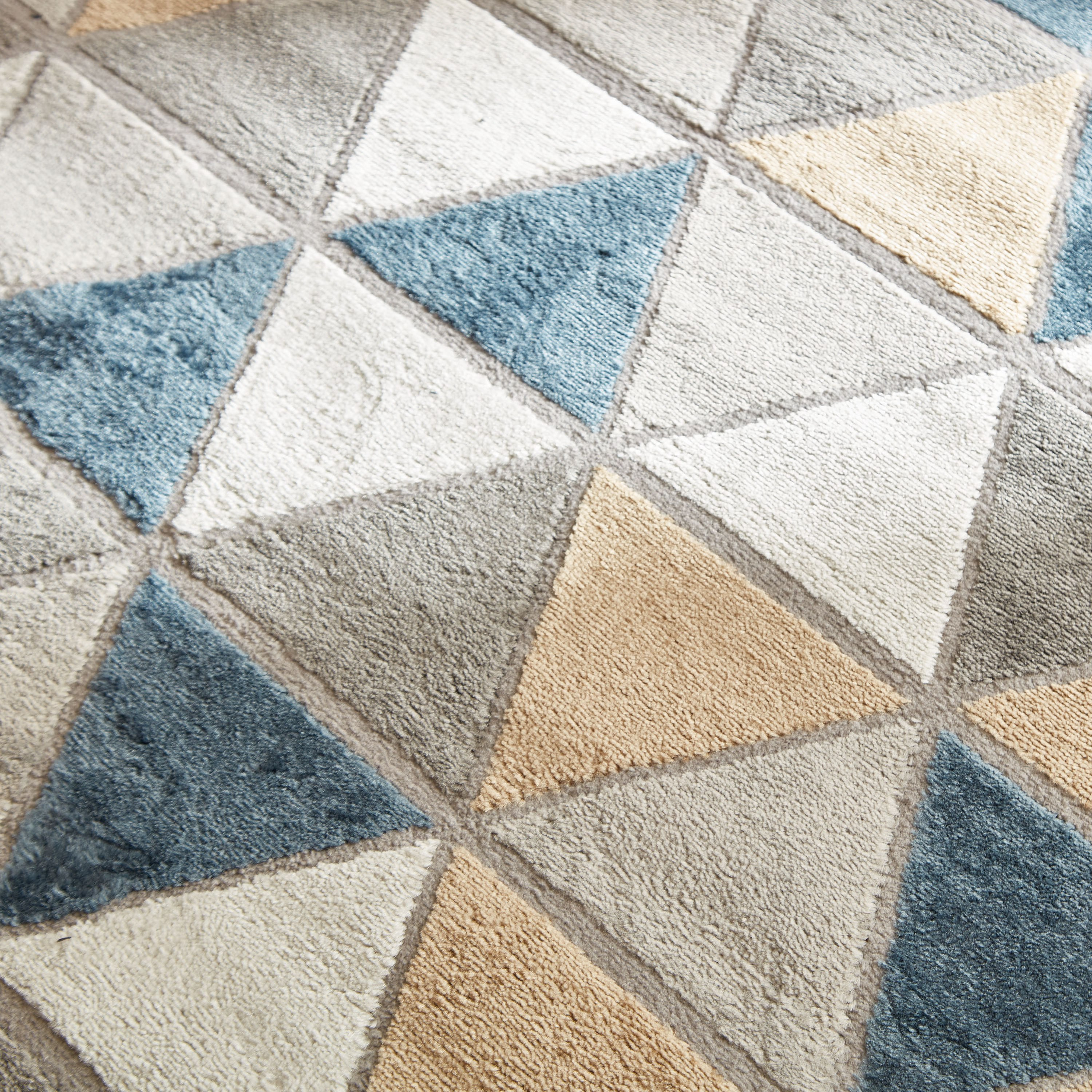 Mashael Geo Stain Resistant Rug - 150x200 cm-hbxdecorandfurnishings-floorcoverings-rugs-image-3