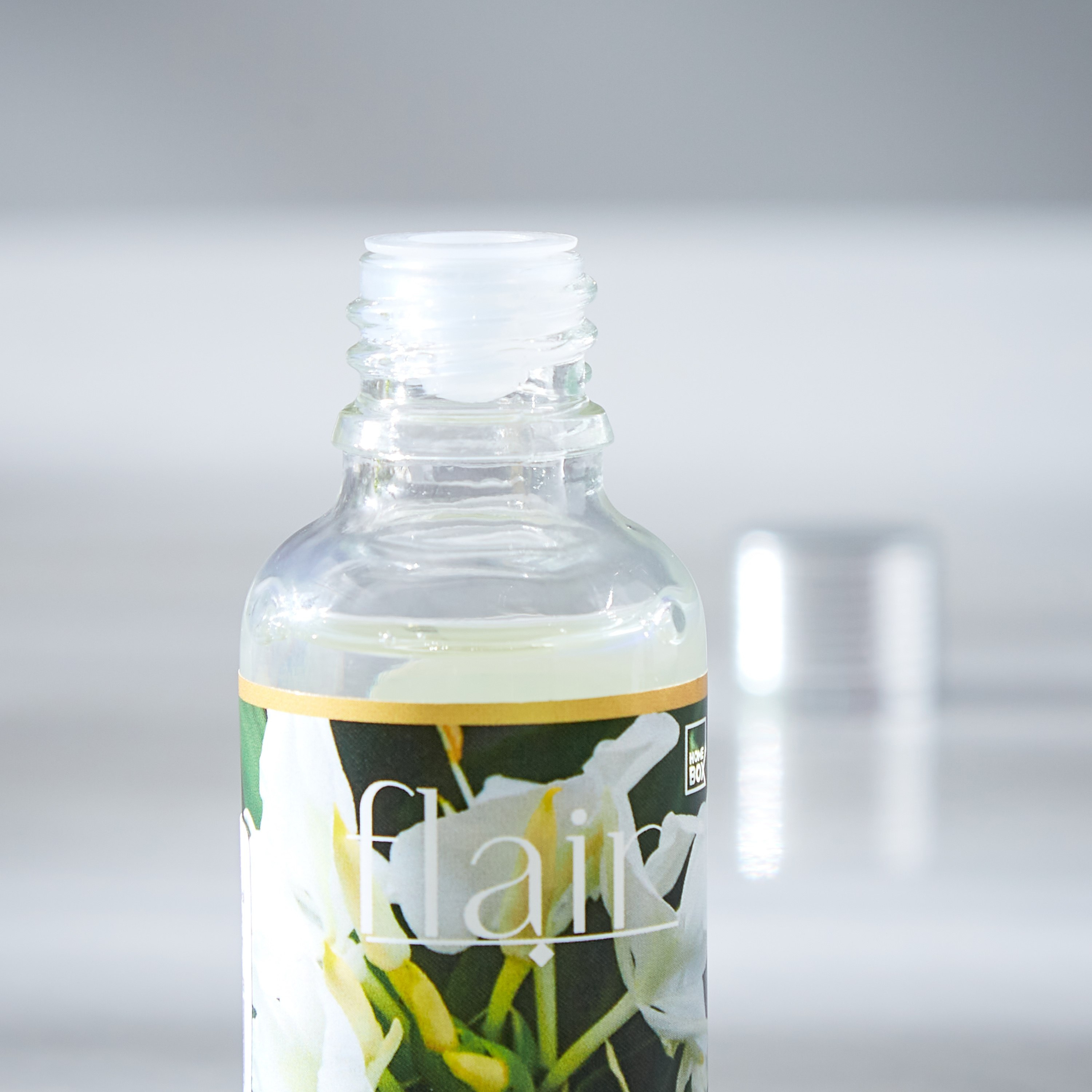 Flair Jasmine Sambac Aroma Oil - 30 ml-hbxhomeware-hbxdecorandfurnishings-image-3