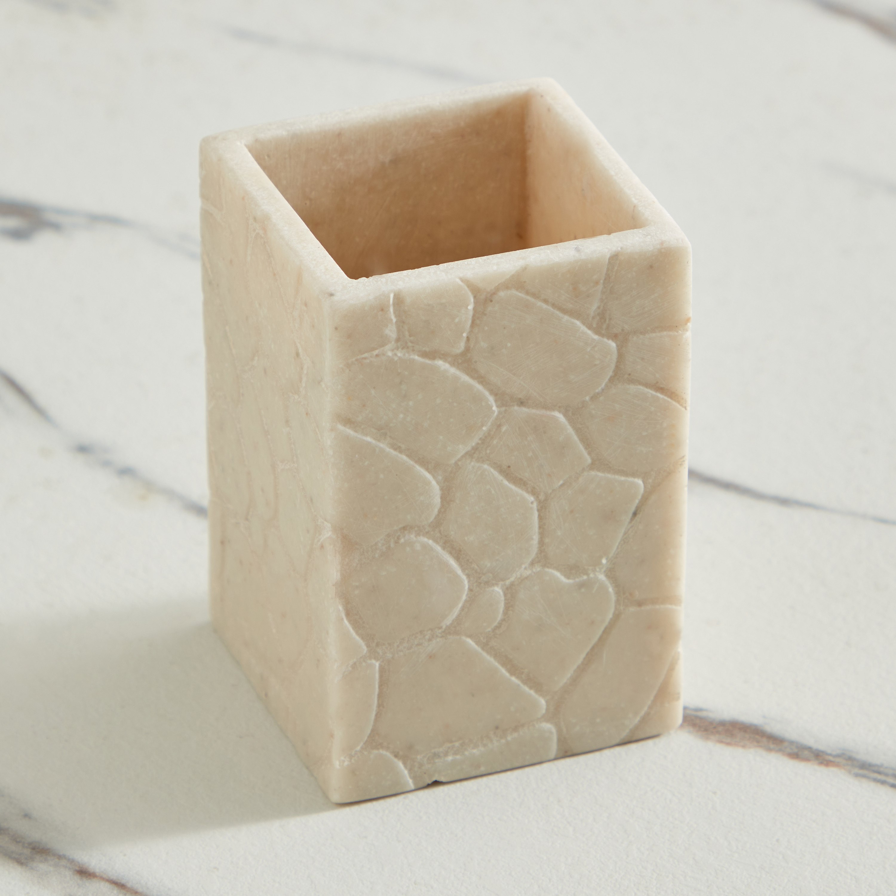 كوب من بوليستون - 7x7x10.5 سم-hbxdecorandfurnishings-bathroomaccessories-bathroomsets-image-2