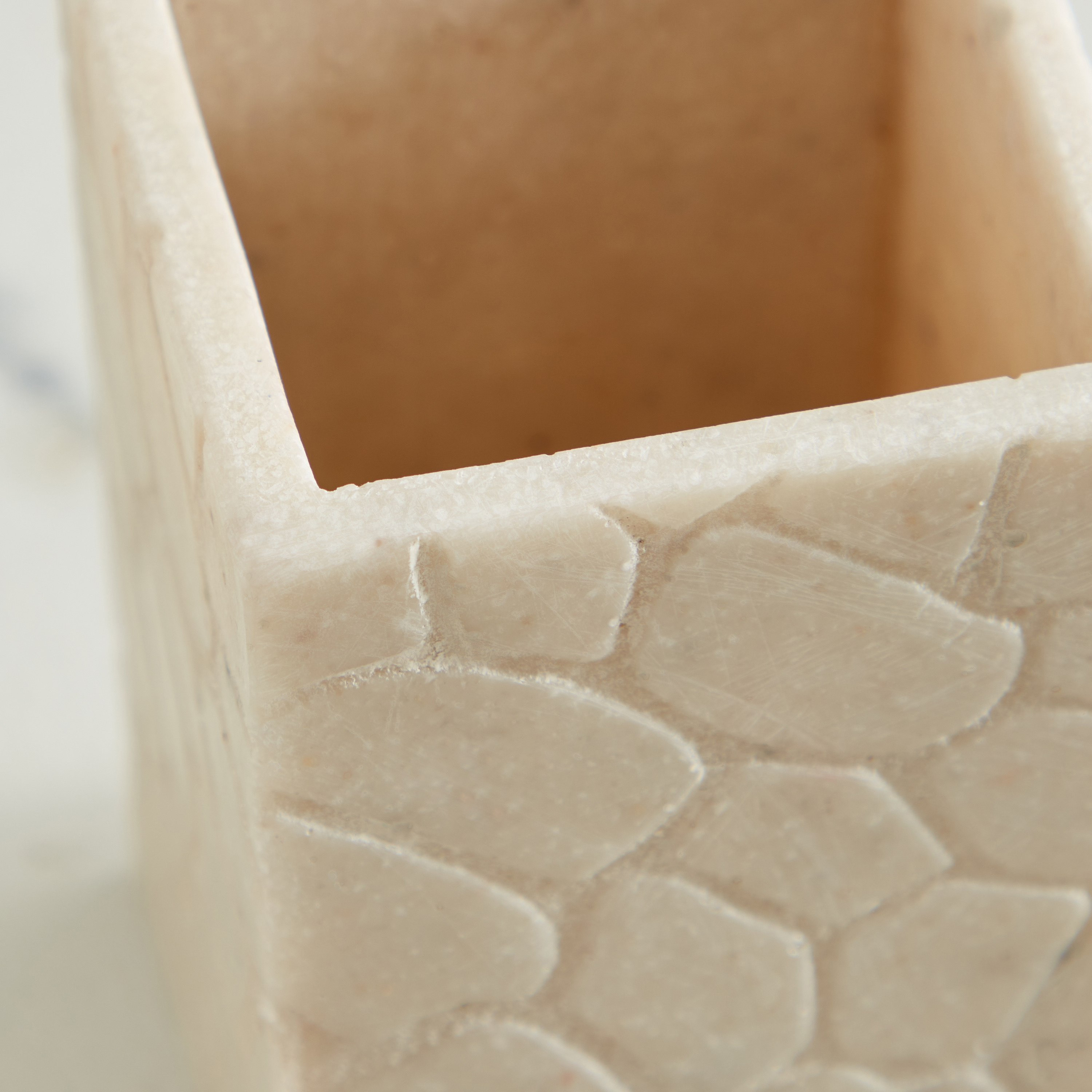 كوب من بوليستون - 7x7x10.5 سم-hbxdecorandfurnishings-bathroomaccessories-bathroomsets-image-3