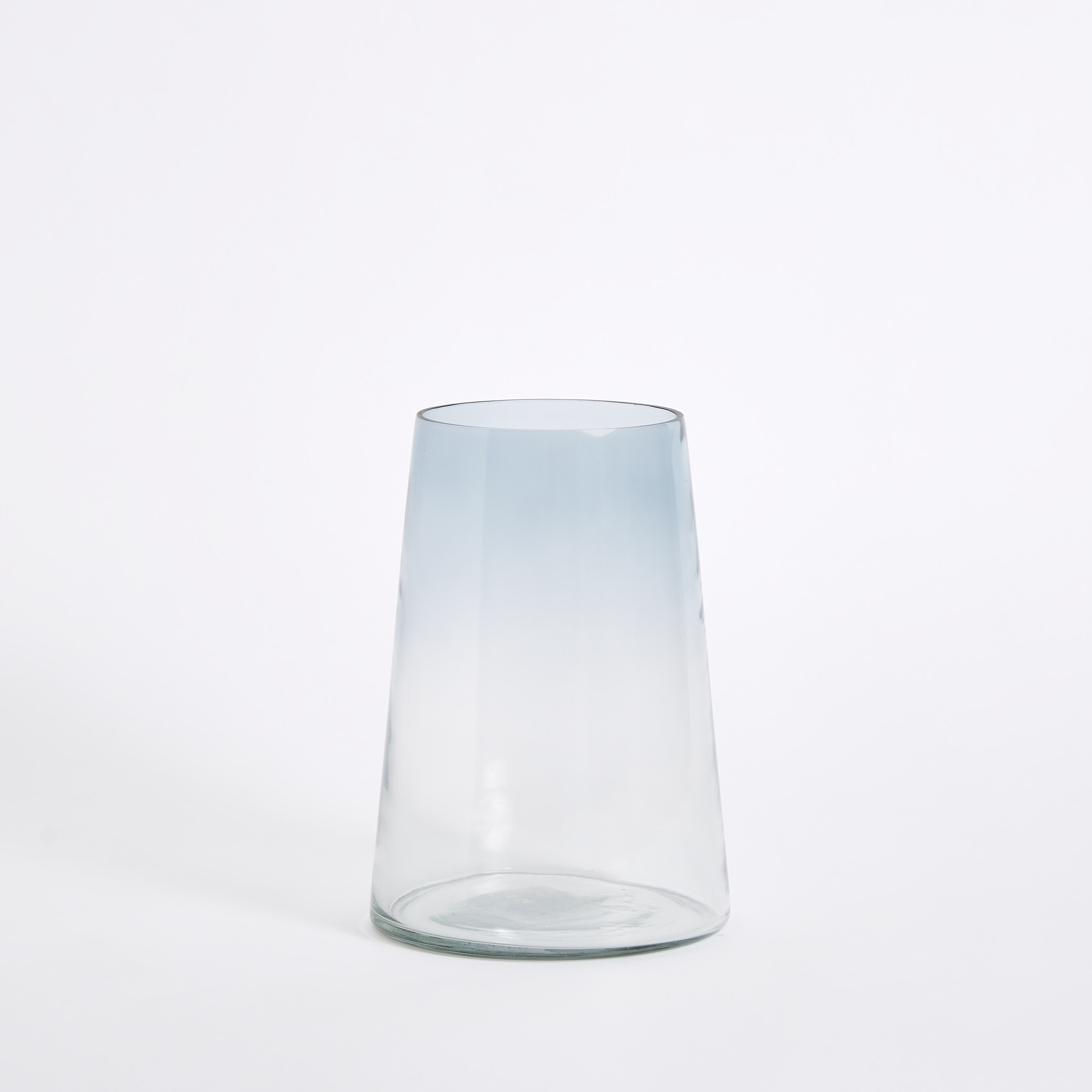 مزهرية زجاجية صغيرة مدبّبة من أومبري - 14×20.5 سم-hbxbedroom-decorandaccessories-vases-image-6