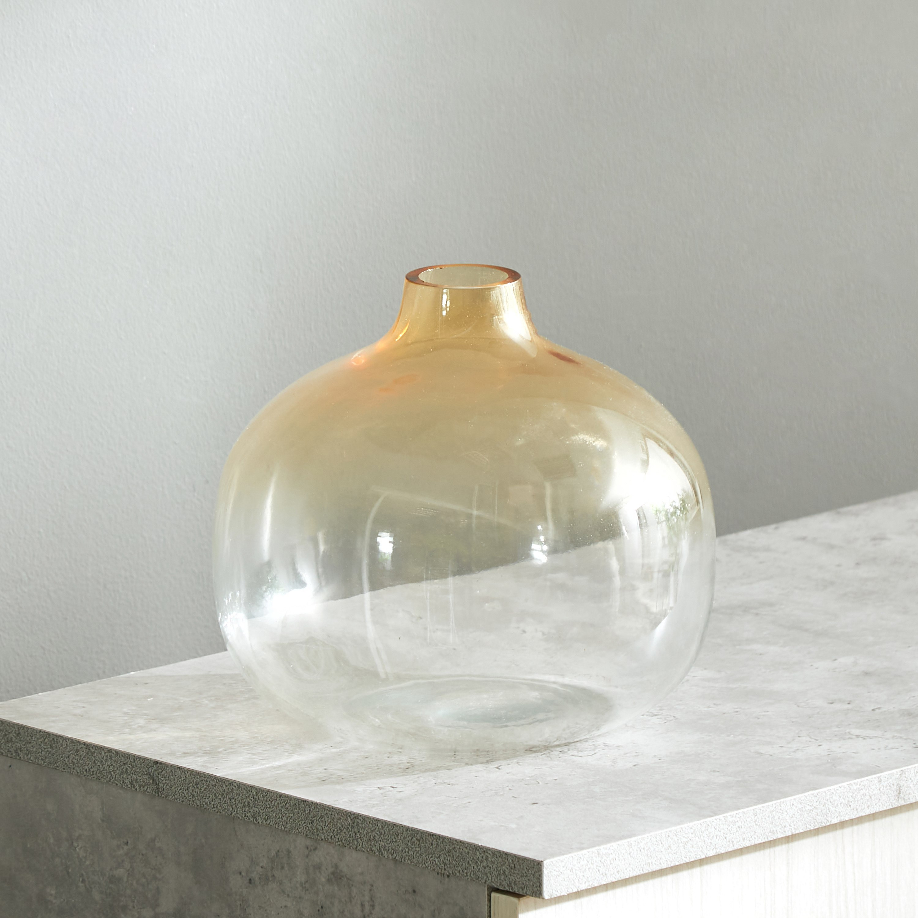 Ombre Round Glass Vase - 20.3x17.7 cm-hbxbedroom-decorandaccessories-vases-image-1