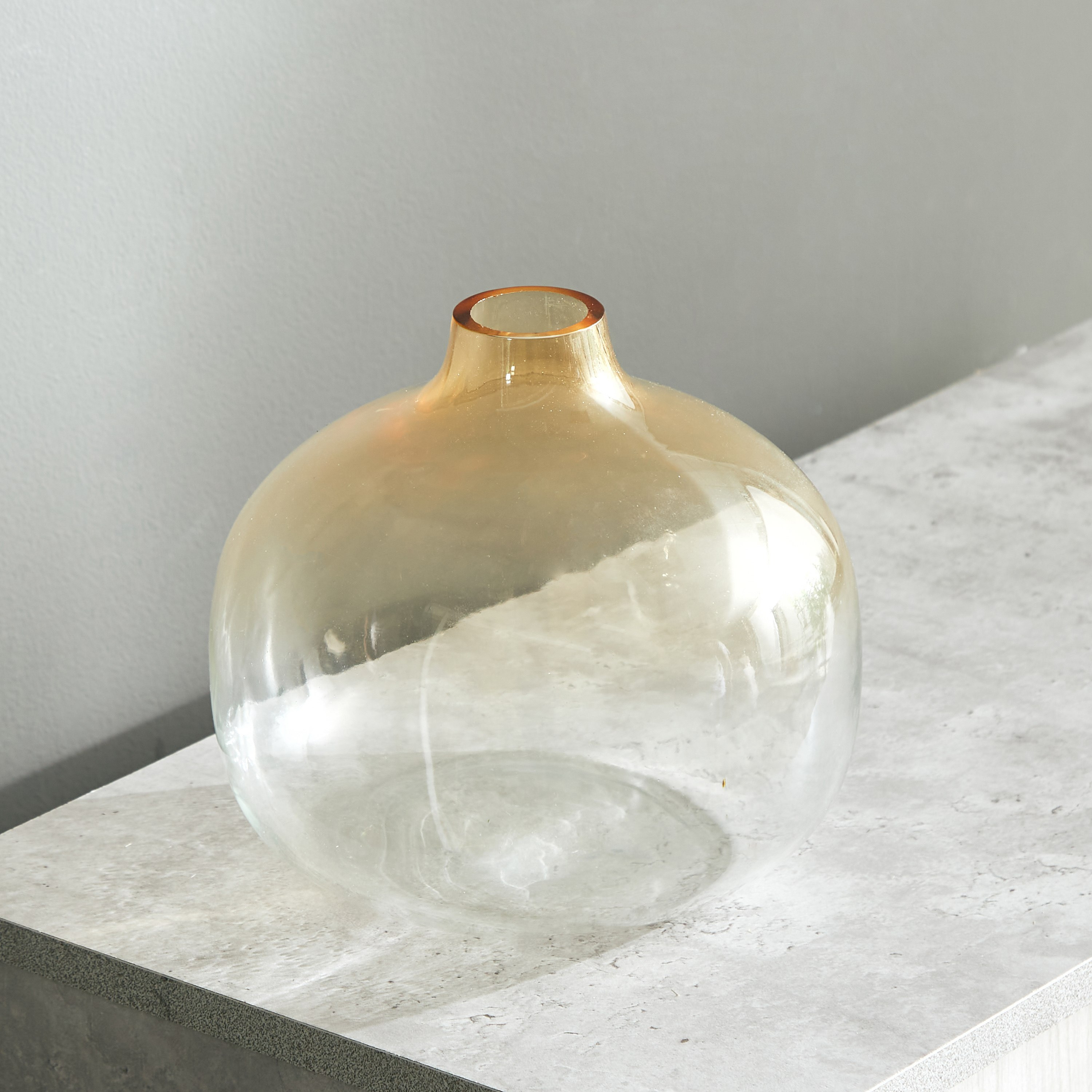Ombre Round Glass Vase - 20.3x17.7 cm-hbxbedroom-decorandaccessories-vases-image-2