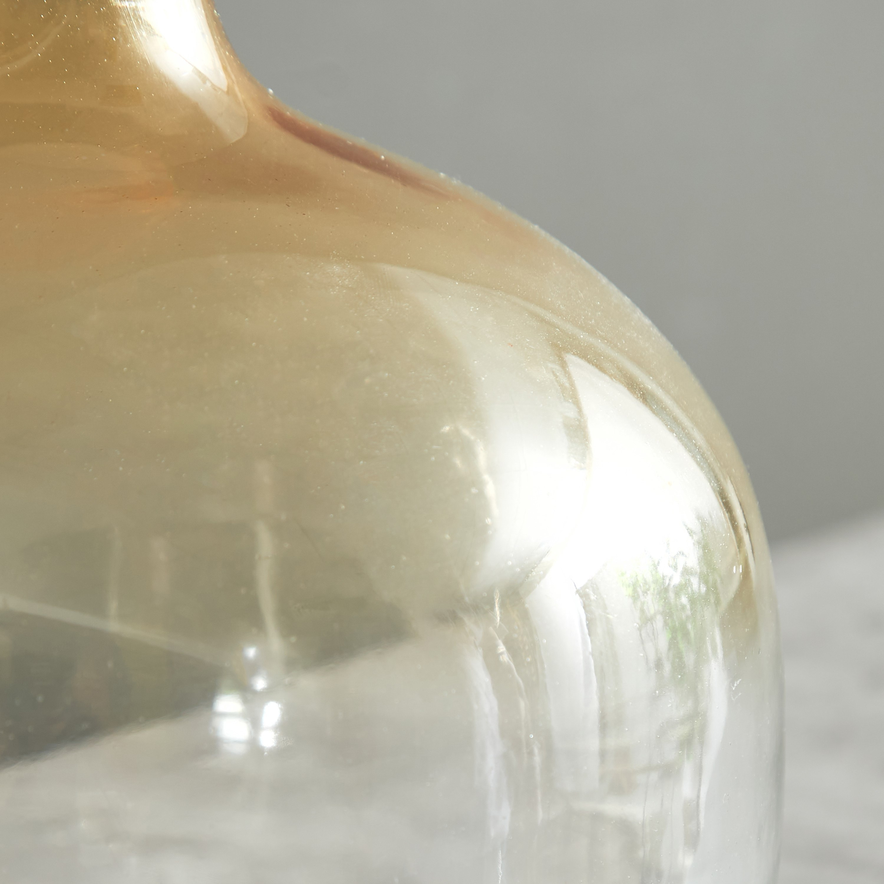 Ombre Round Glass Vase - 20.3x17.7 cm-hbxbedroom-decorandaccessories-vases-image-4
