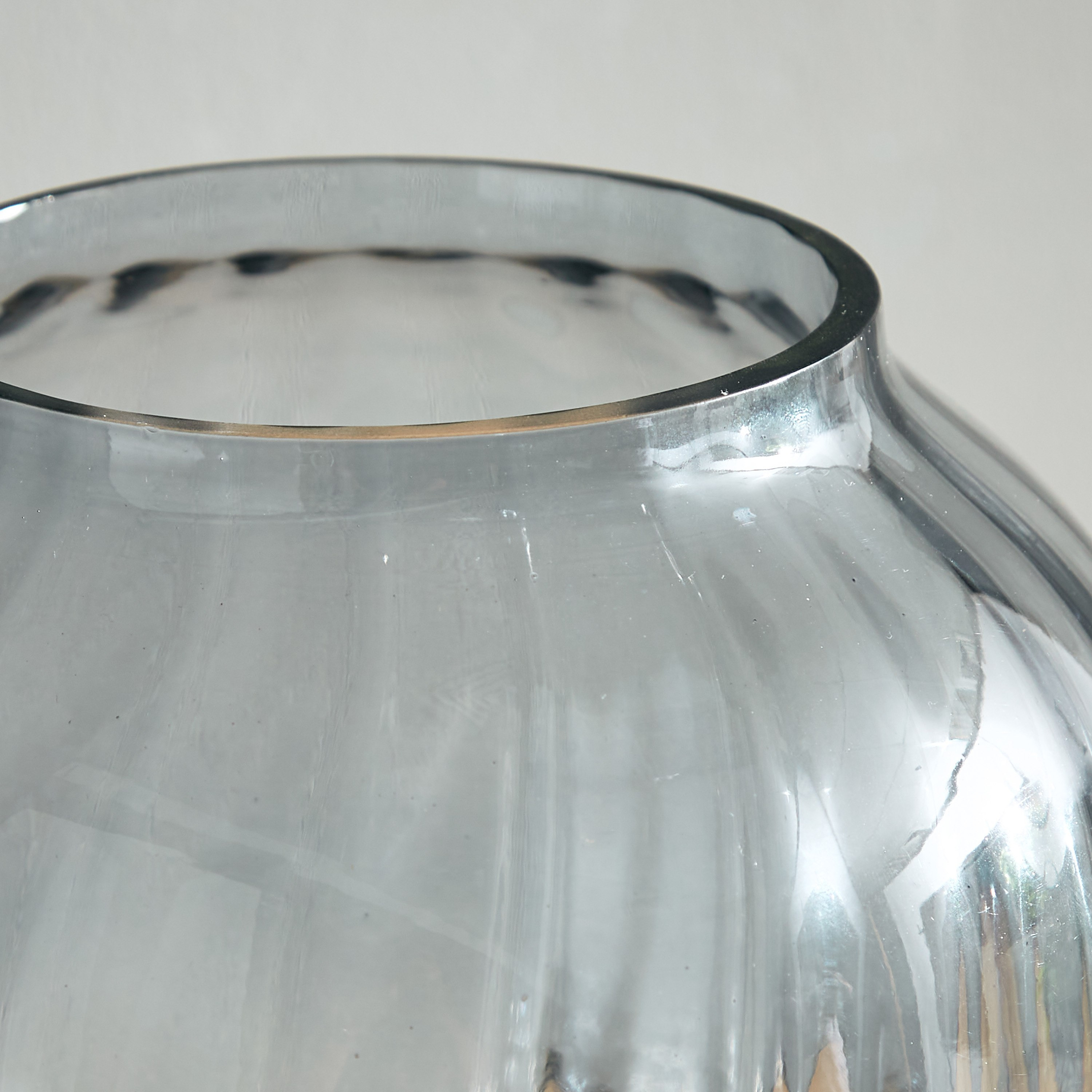 مزهرية زجاج كبيرة من أومبري - 16.5×25.4 سم-hbxbedroom-decorandaccessories-vases-image-3
