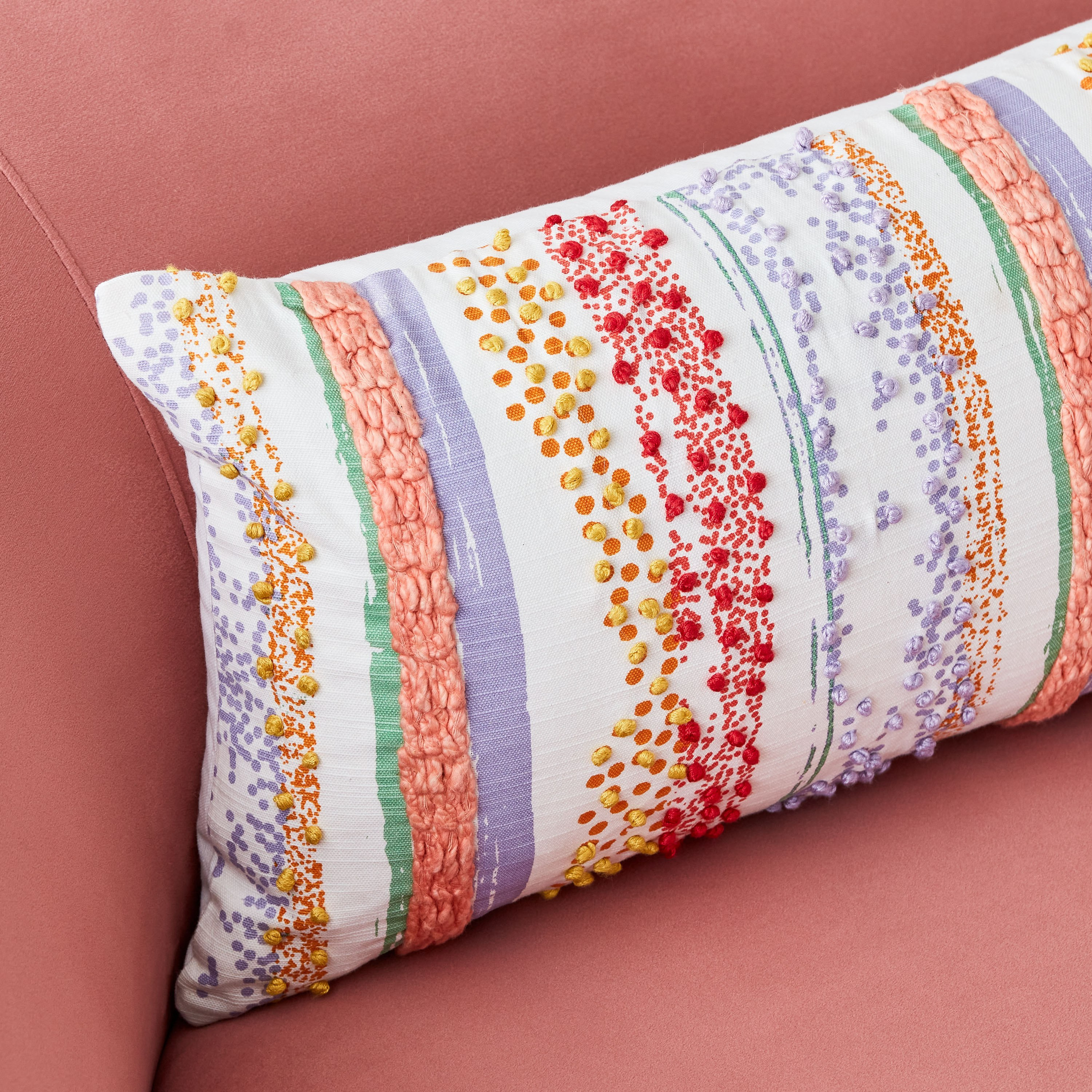 وسادة محشوة بتطريز مقلّم من صني ستيت كيث - 30x50 سم-hbxlivingroom-furnishings-cushionsandcovers-filledcushions-image-2