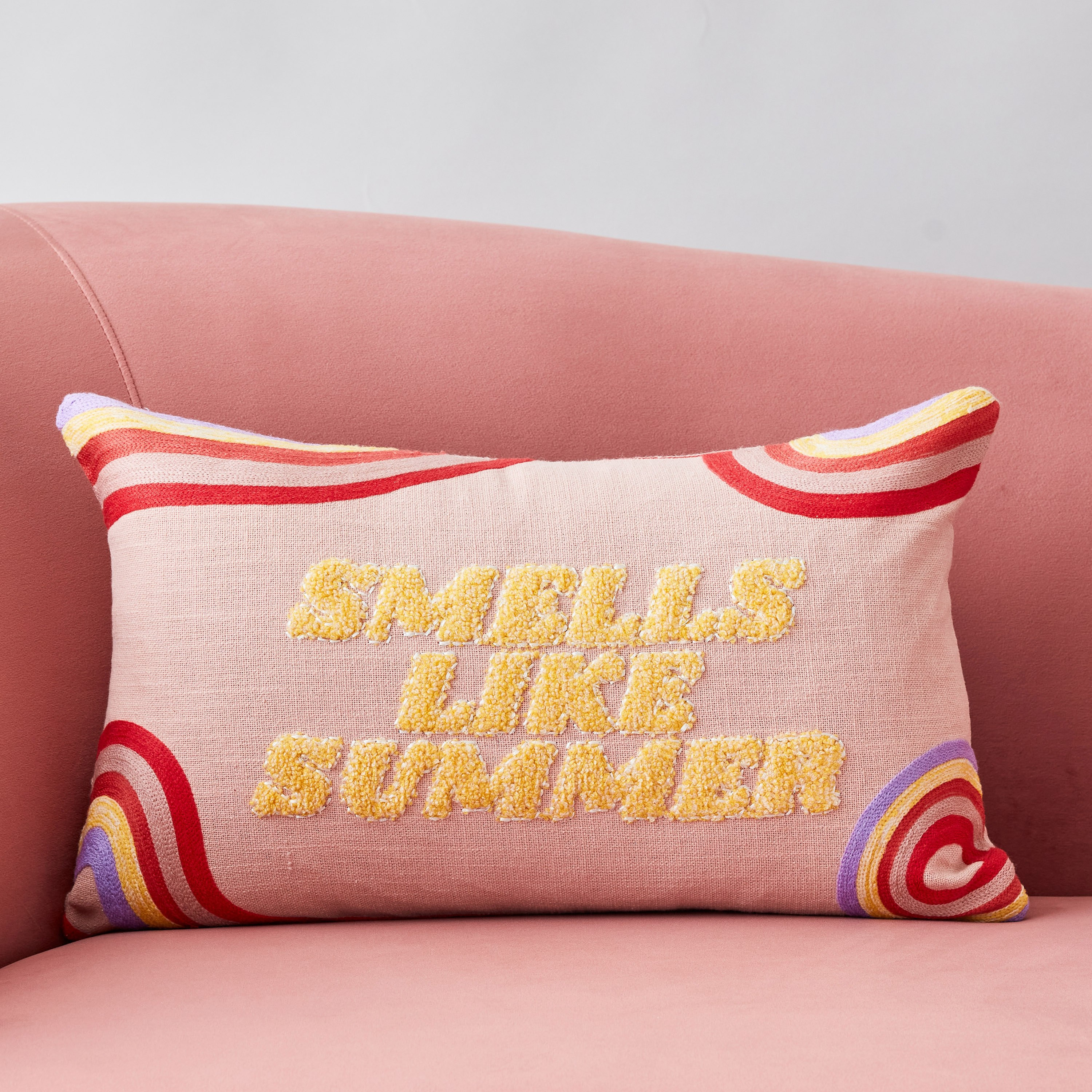 وسادة محشوة سميلز لايك سامر من صني ستيت كايل - 30x50 سم-hbxlivingroom-furnishings-cushionsandcovers-filledcushions-image-1