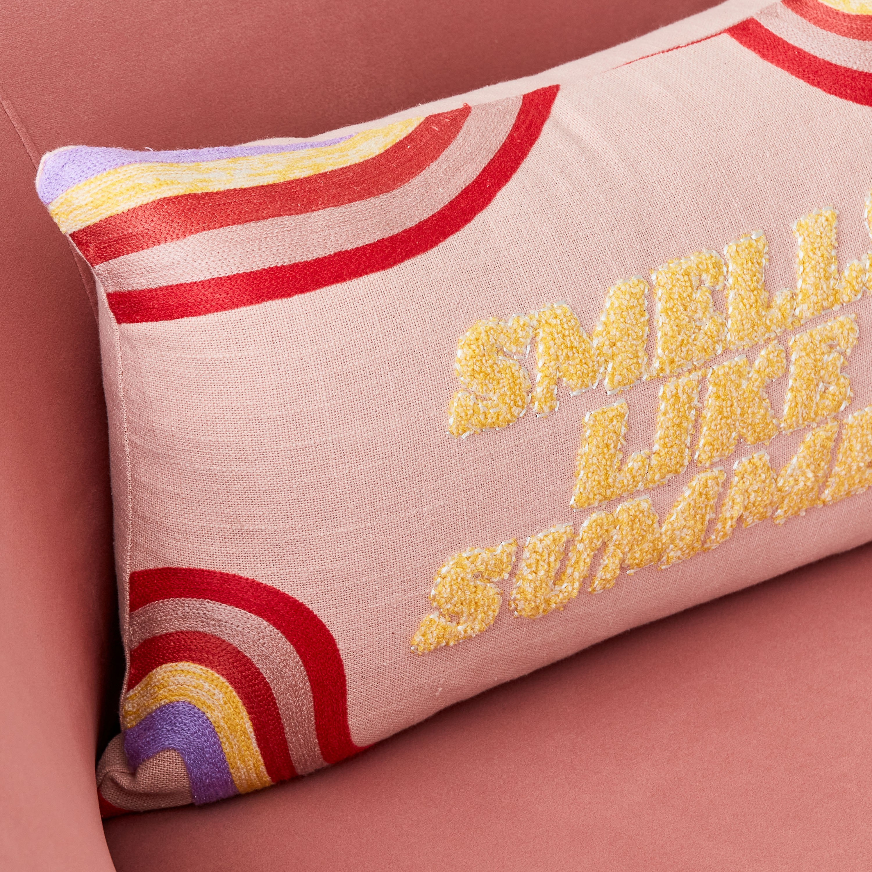 وسادة محشوة سميلز لايك سامر من صني ستيت كايل - 30x50 سم-hbxlivingroom-furnishings-cushionsandcovers-filledcushions-image-2