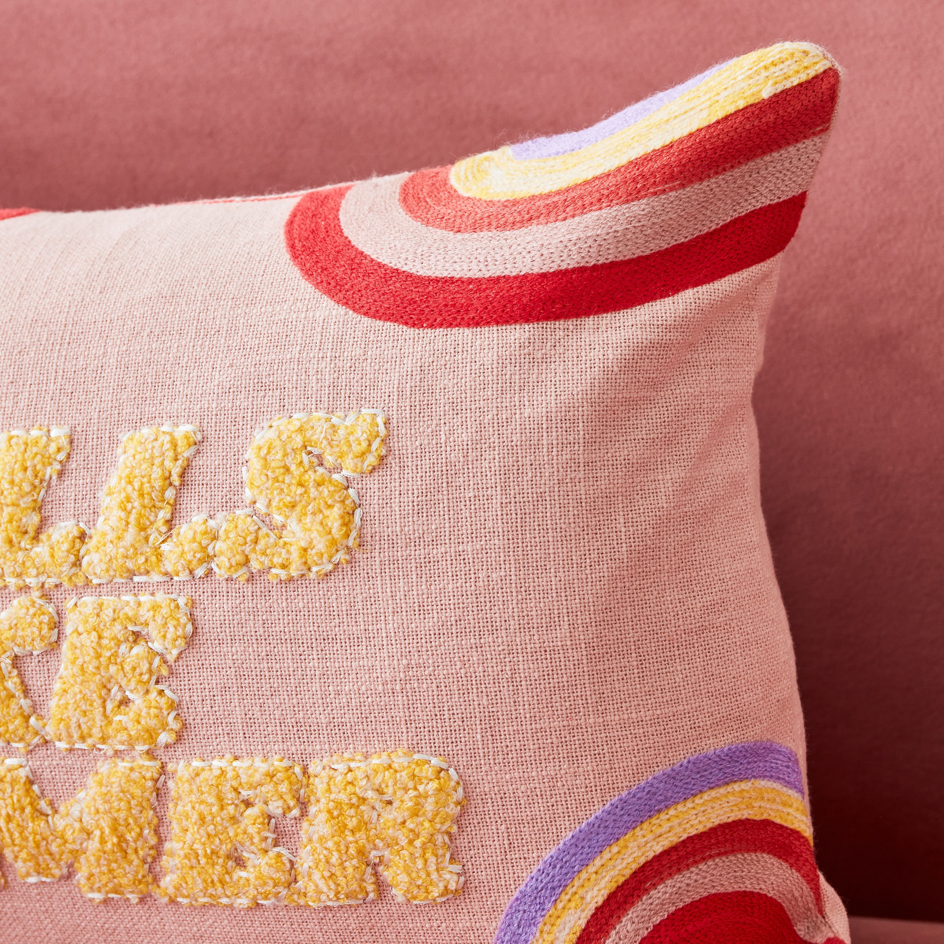 وسادة محشوة سميلز لايك سامر من صني ستيت كايل - 30x50 سم-hbxlivingroom-furnishings-cushionsandcovers-filledcushions-image-3