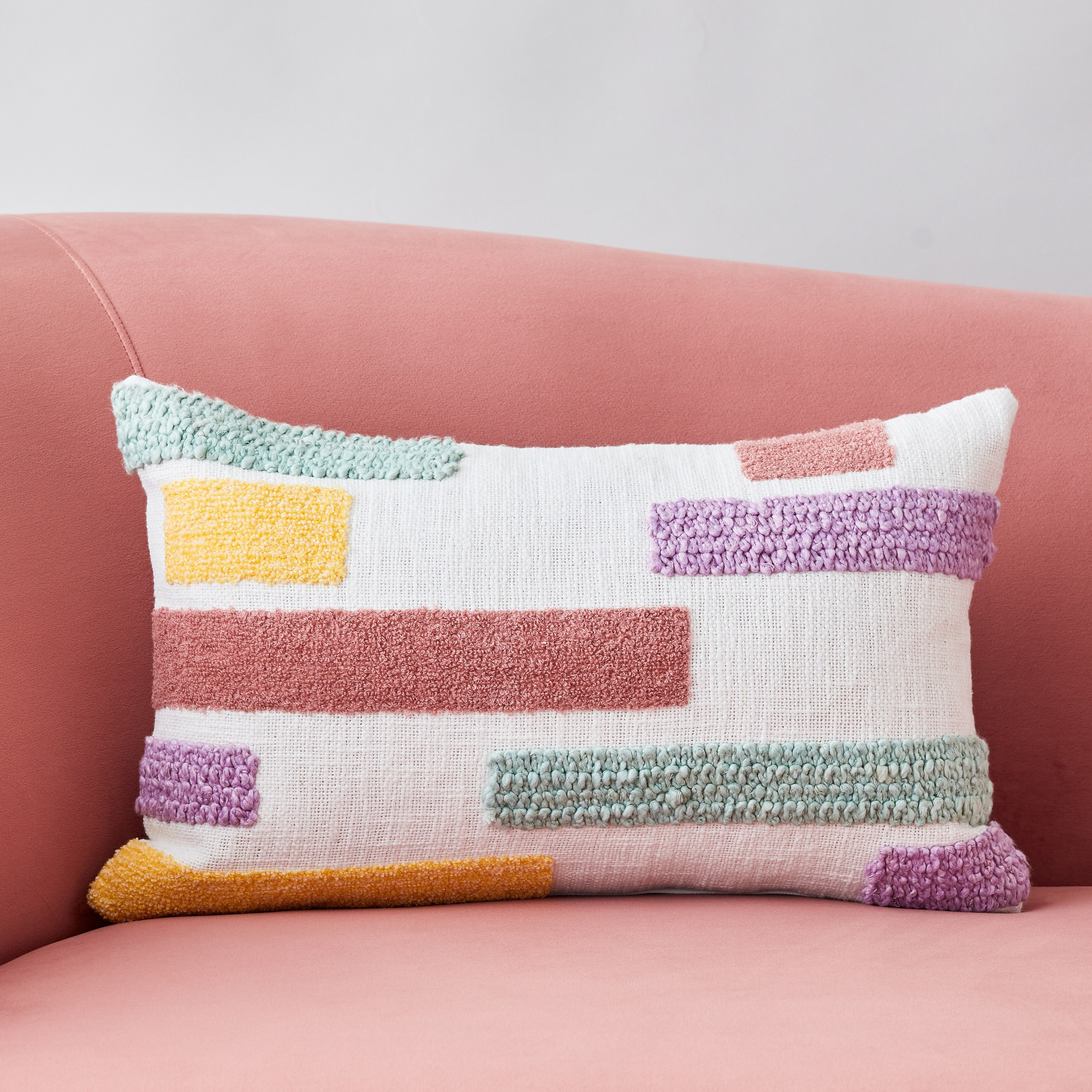 وسادة محشوّة معنقدة من صني ستيت دينيس - 30x50 سم-hbxlivingroom-furnishings-cushionsandcovers-filledcushions-image-1