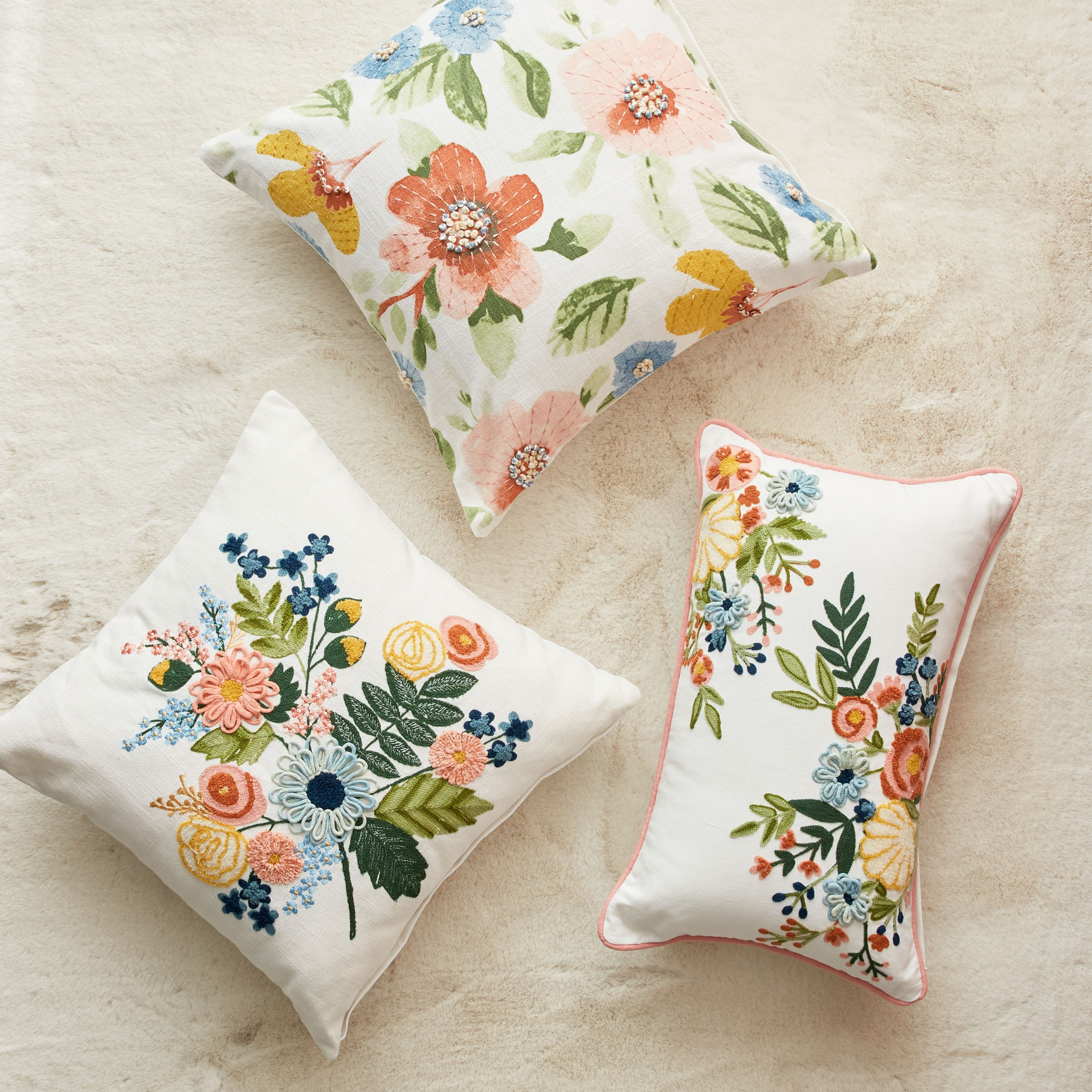 وسادة محشوّة بتطريز من بلووم ليلى - 30x50 سم-hbxlivingroom-furnishings-cushionsandcovers-filledcushions-image-6