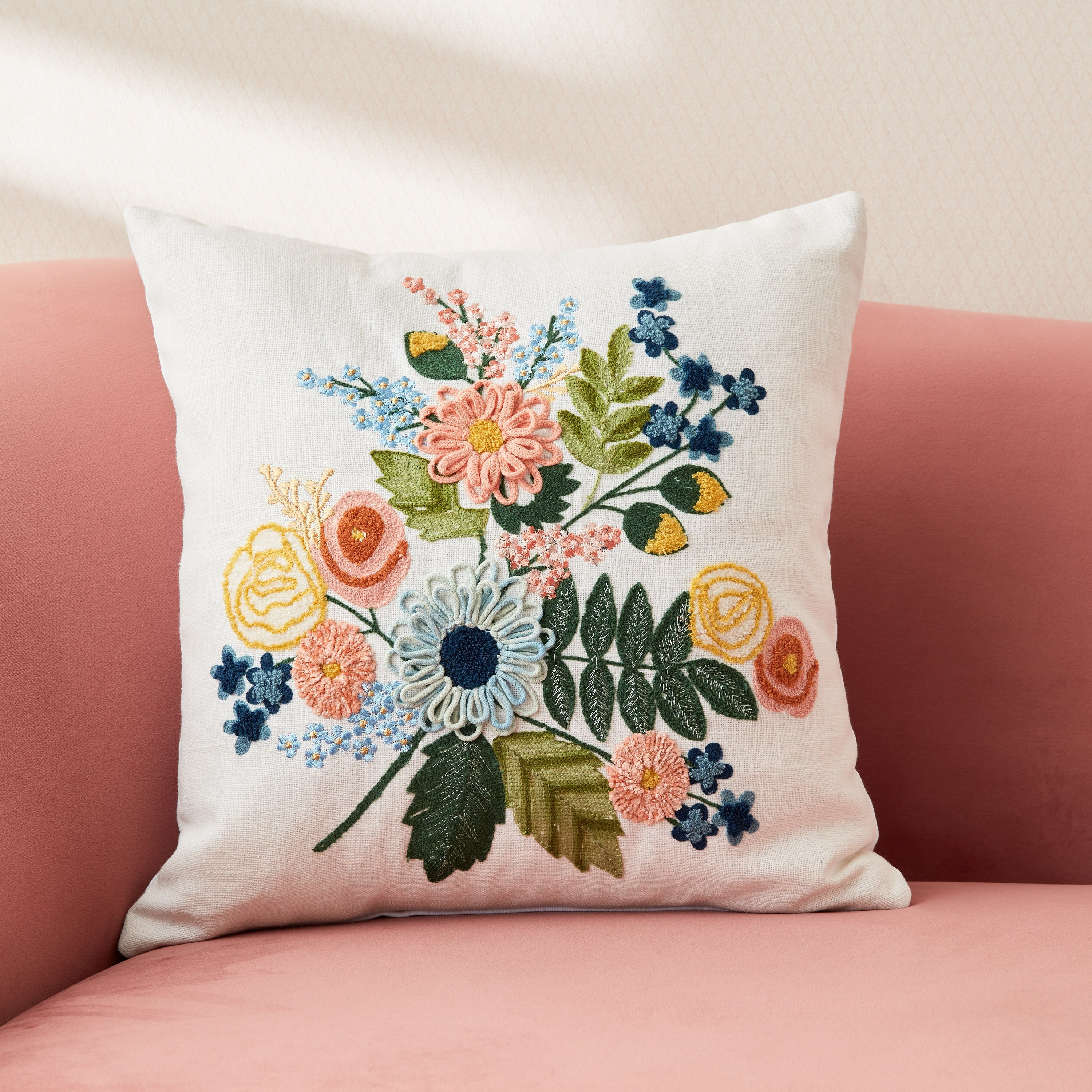 وسادة محشوّة بتطريز من بلووم سارة - 45x45 سم-hbxlivingroom-furnishings-cushionsandcovers-filledcushions-image-1