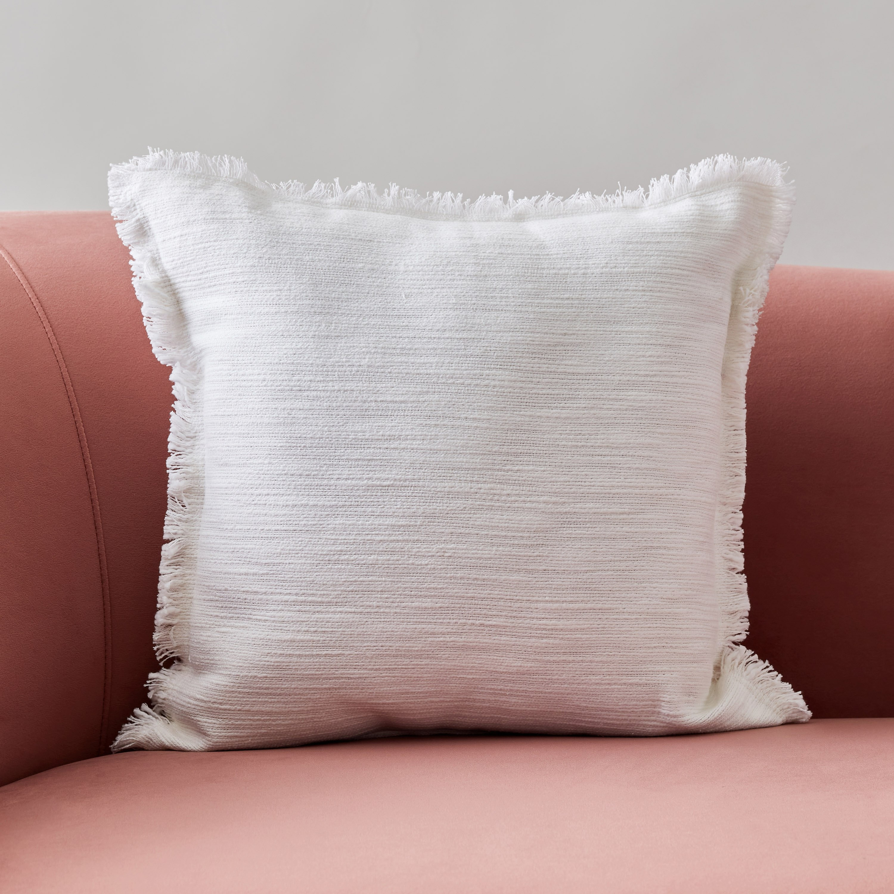 غطاء وسادة سادة بشراشيب من فريا - 45x45 سم-hbxhomeware-cushionsandcovers-cushioncovers-image-1