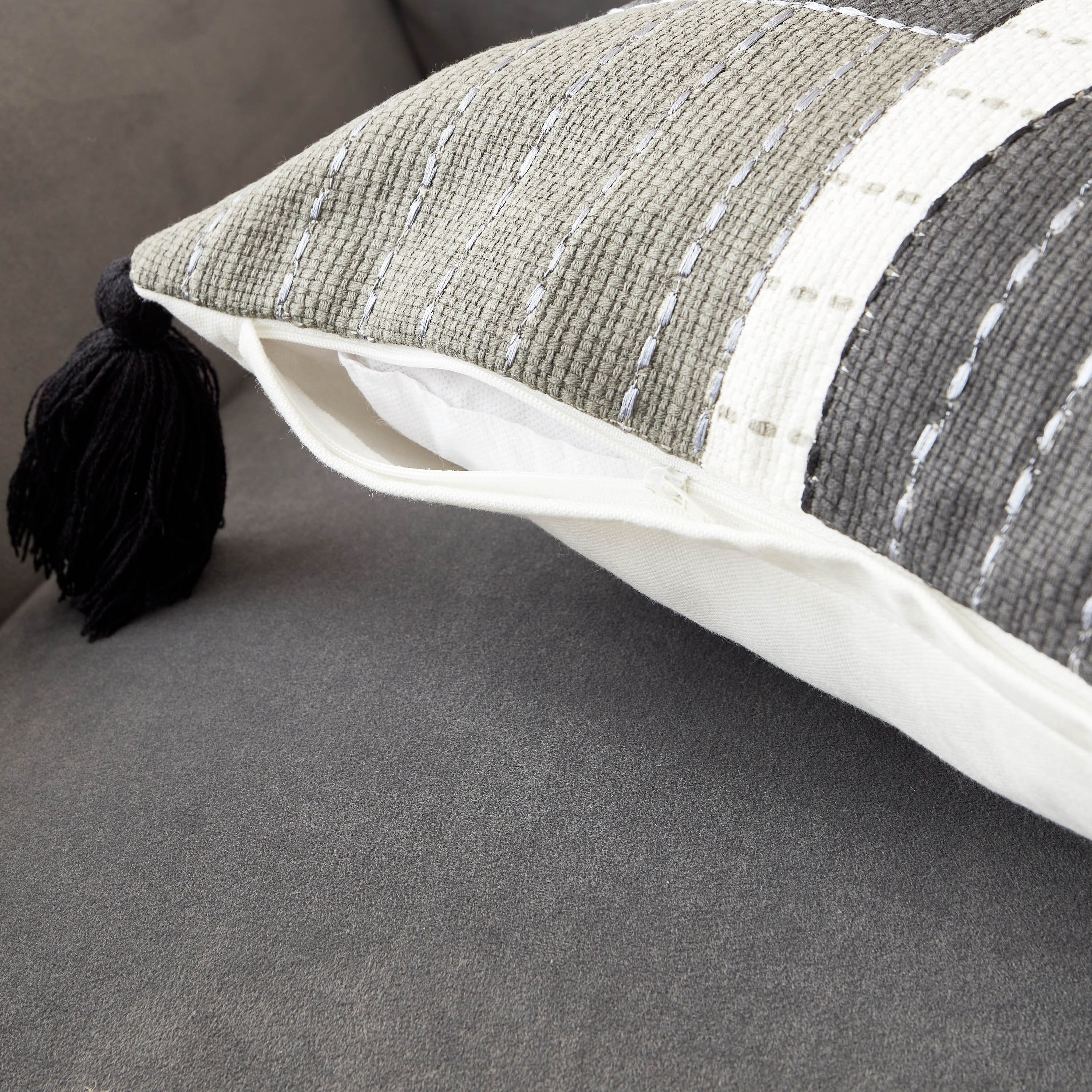 غطاء وسادة بدرزات من بي & دبليو داريل - 45x45 سم-hbxhomeware-cushionsandcovers-cushioncovers-image-4