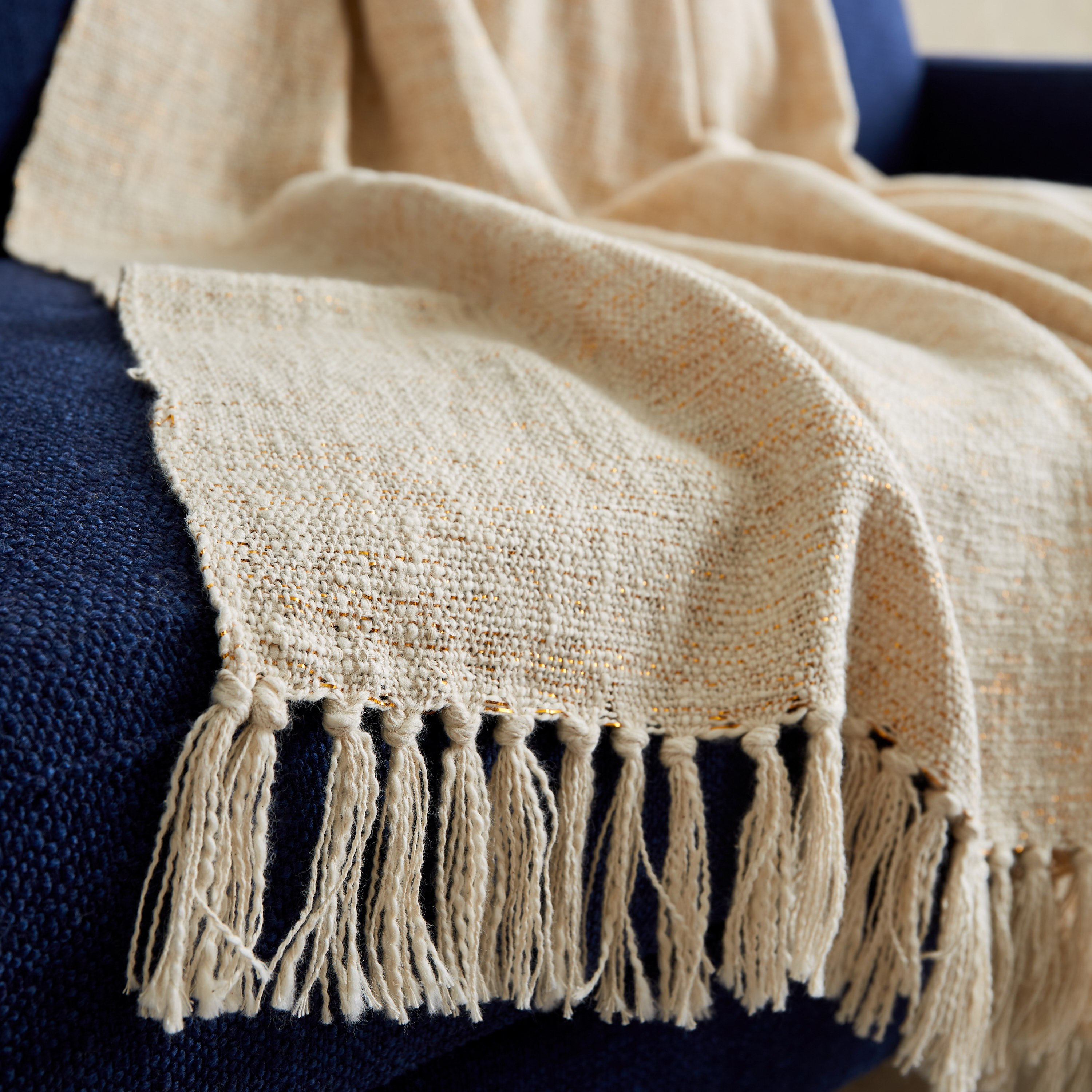 بطانيّة خفيفة قطن من نيا - 130x170 سم-hbxhomeware-hbxbedroom-image-2